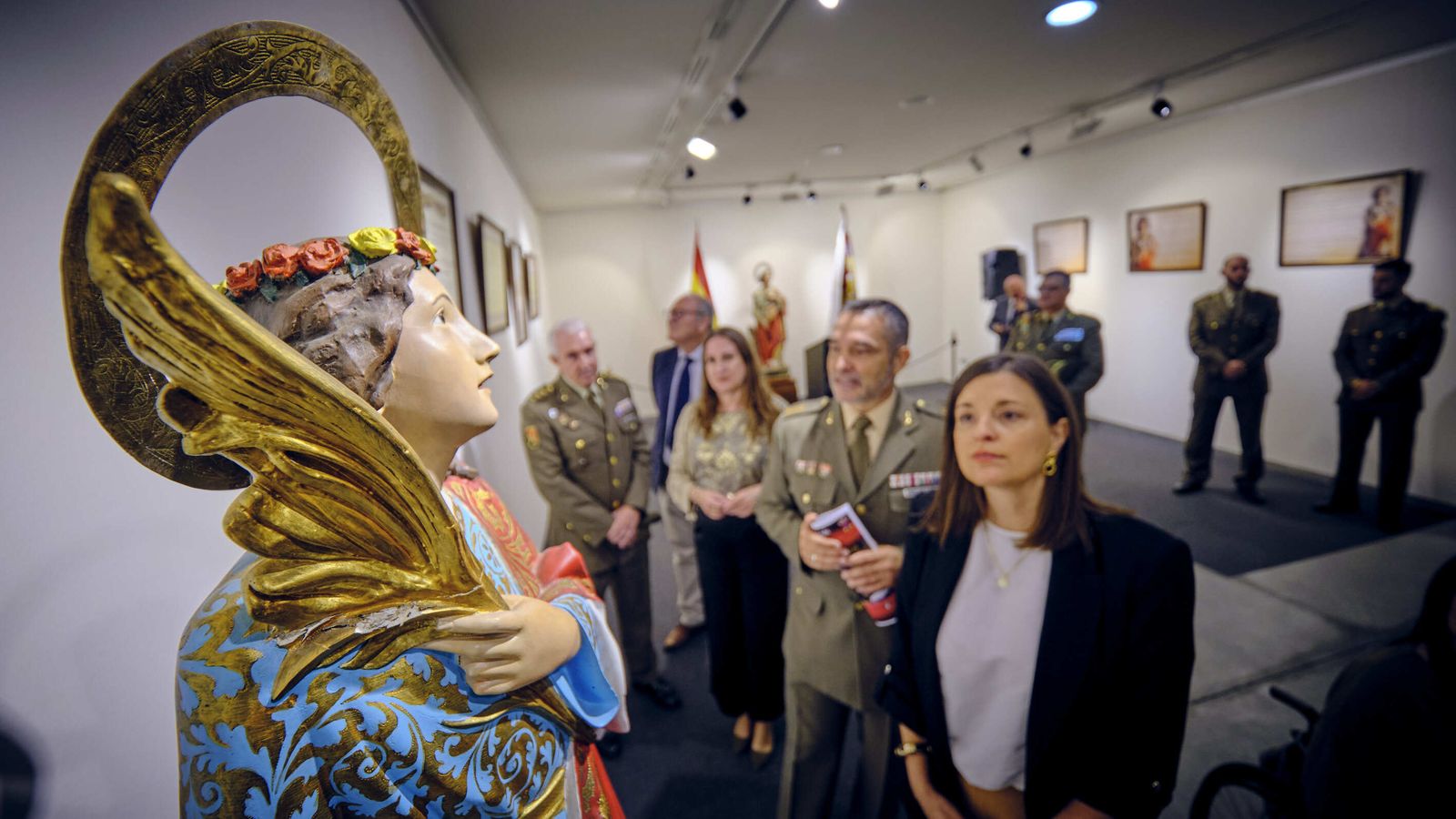 Exposición de  las imágenes relativas a Santa Barbaraque se custodian en las dependencias que el RACTA-4