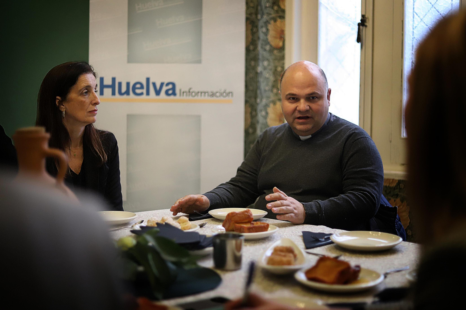 Imágenes de la tertulia cofrade "El Aguaó" de Huelva Información