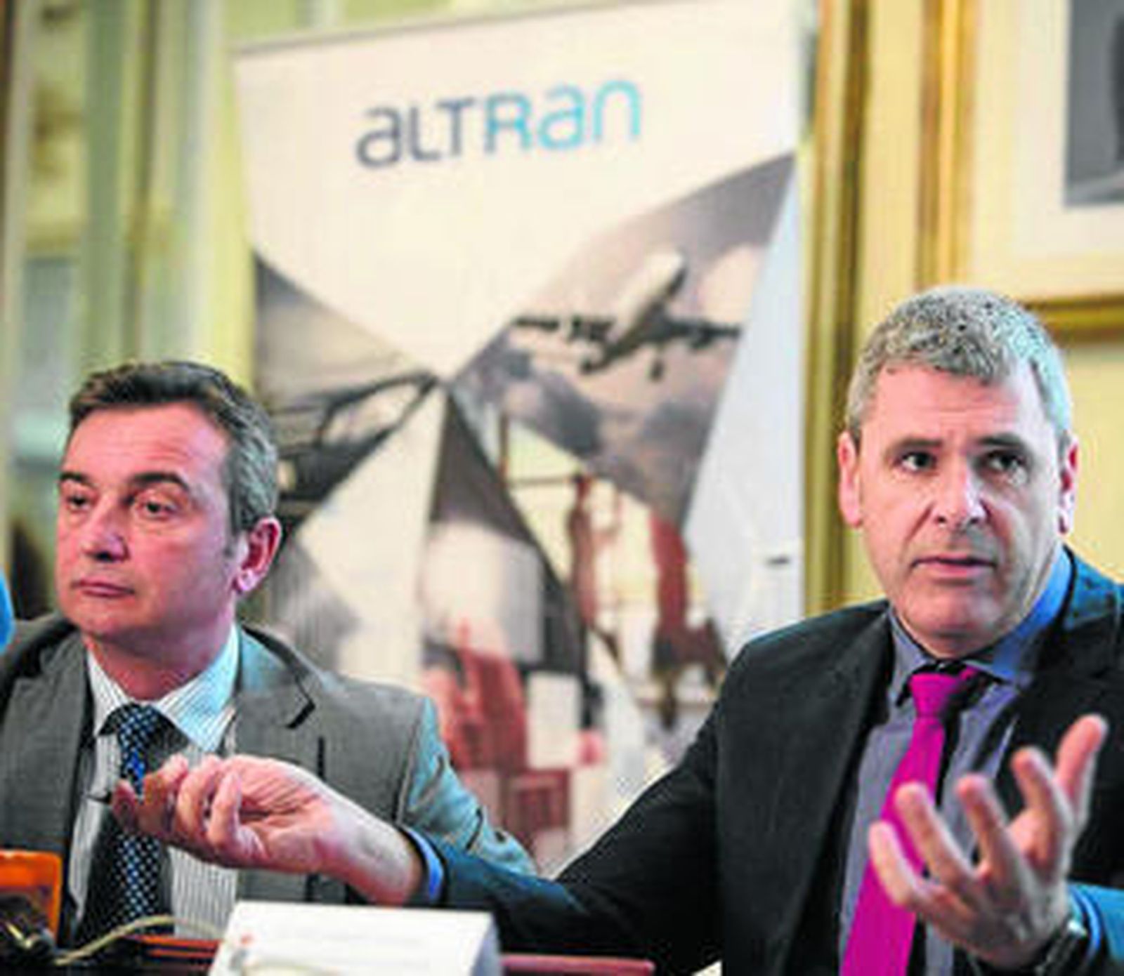 Eduardo González Mazo y Alfonso Martínez, ayer en la reunión mantenida para suscribir el acuerdo.