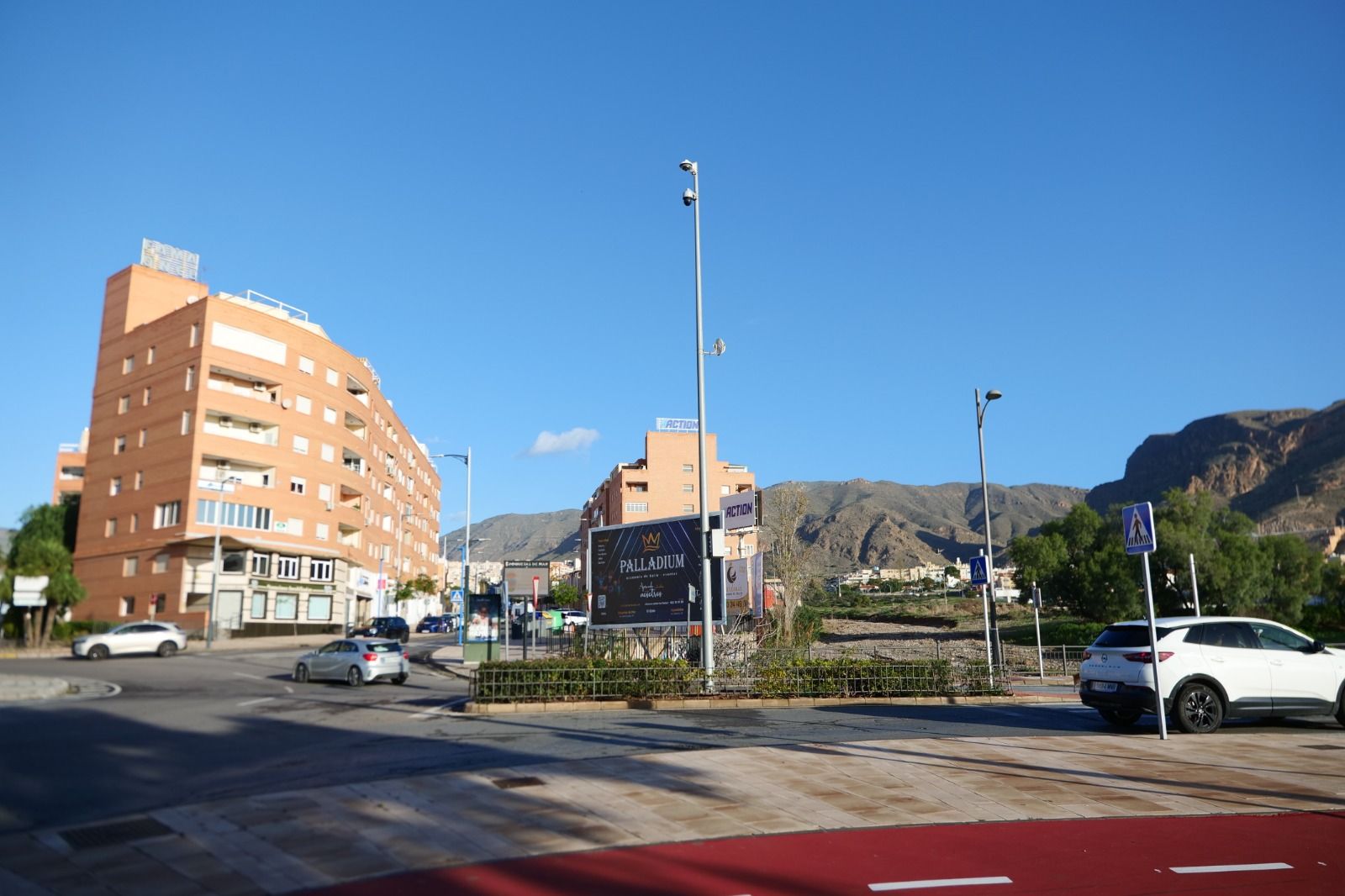 Aprobada la salida a licitación del servicio de mantenimiento de cámaras de tráfico y paneles de información viaria en Roquetas.