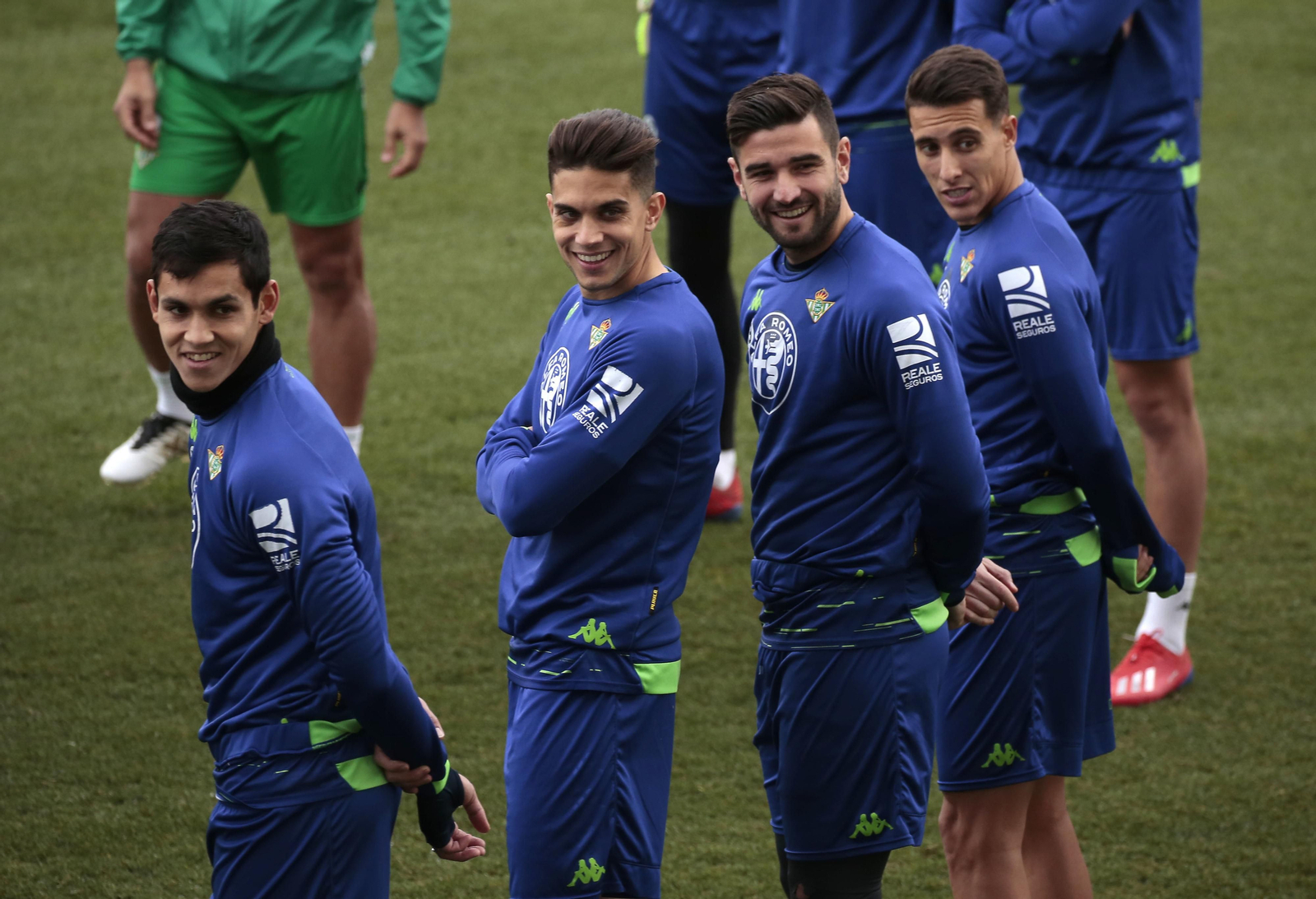 Tello, a la derecha, en un entrenamiento.