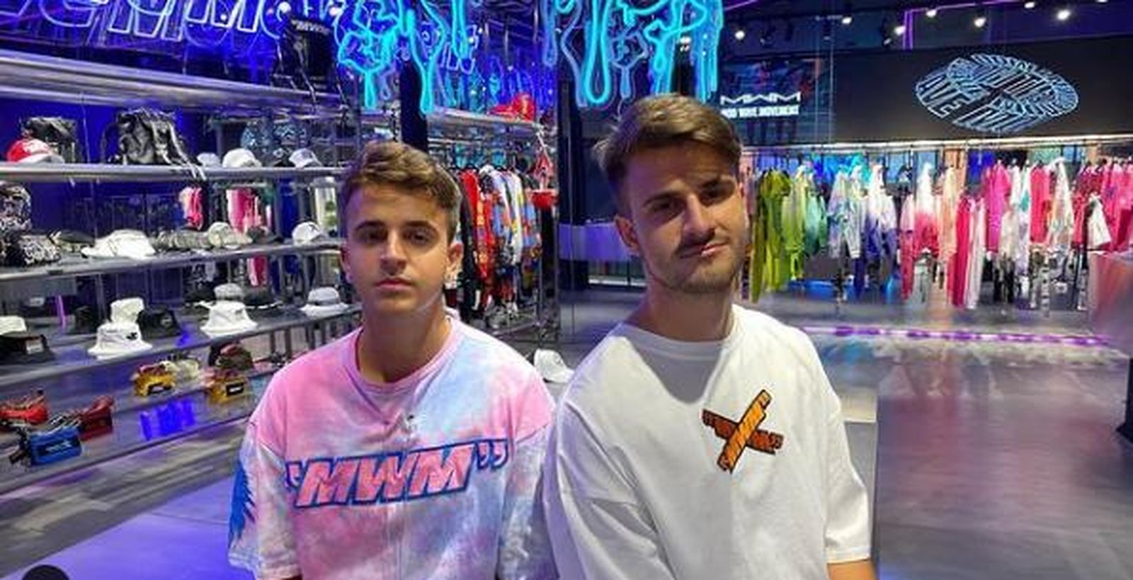 Los hermanos Adexe y Nau