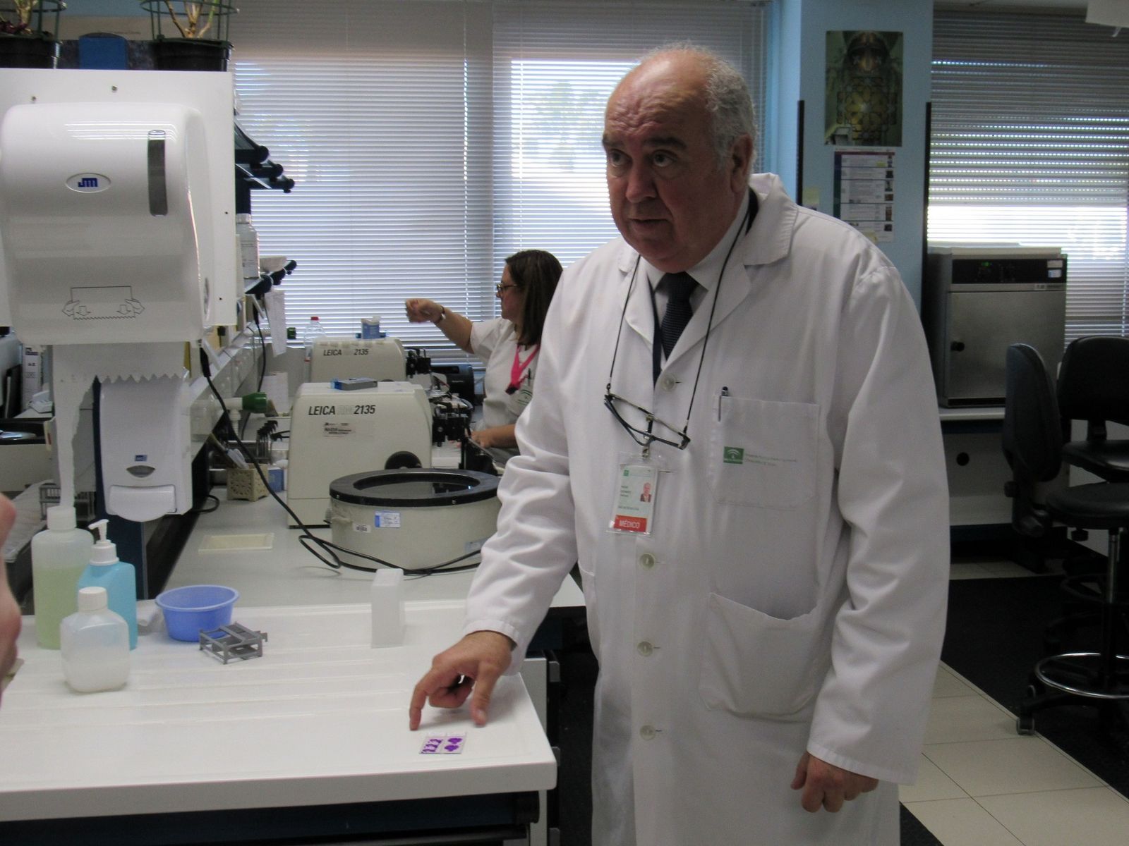 Cristóbal Avivar, jefe de la Unidad de Análisis Clínicos