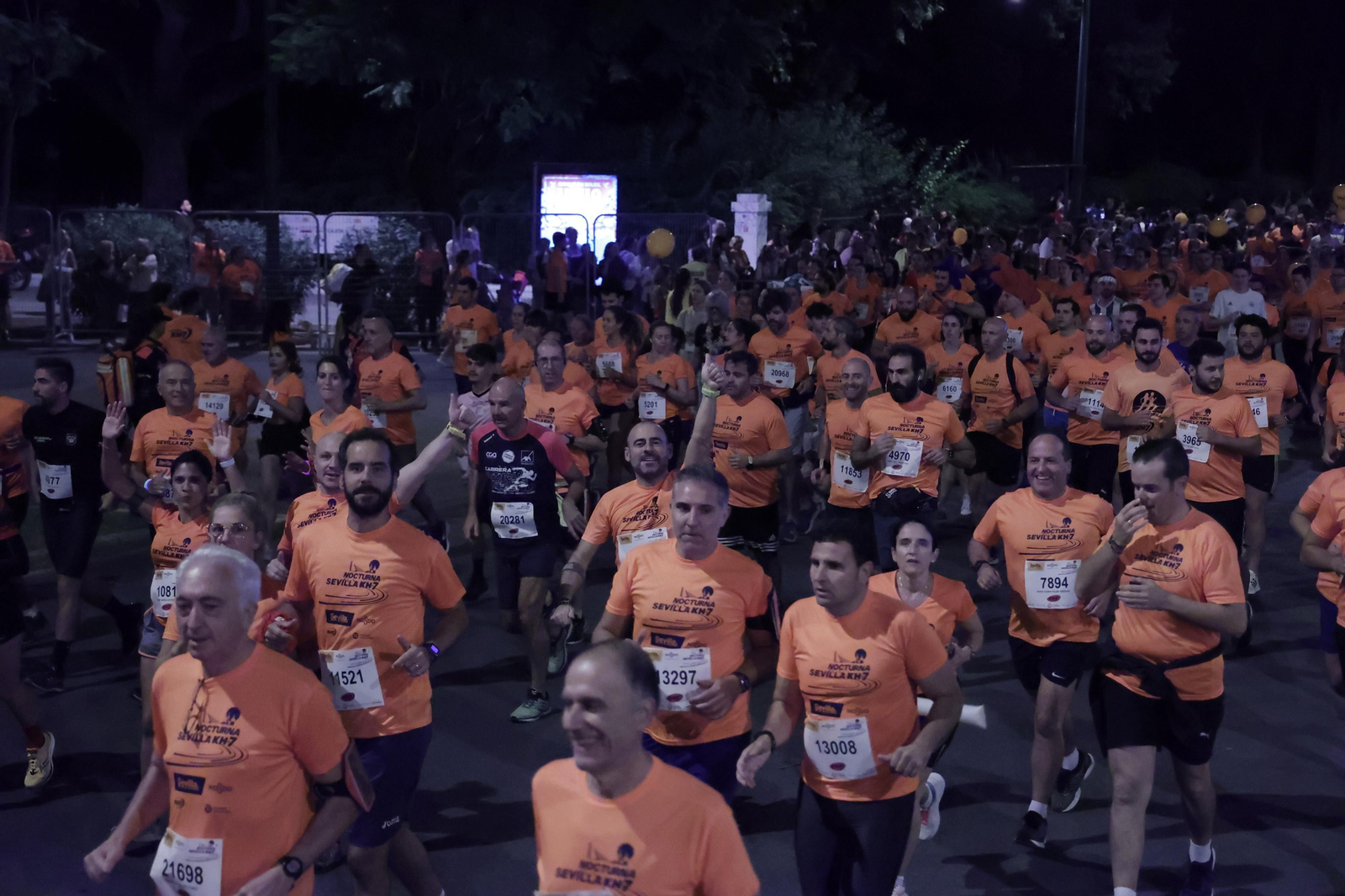 Búscate en la Carrera Nocturna de Sevilla (5)