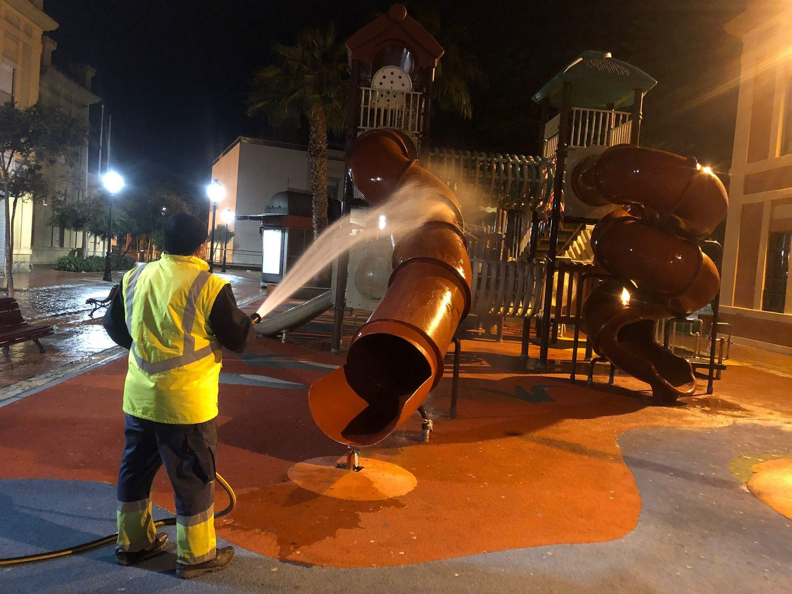 Tareas de desinfección en La Línea.