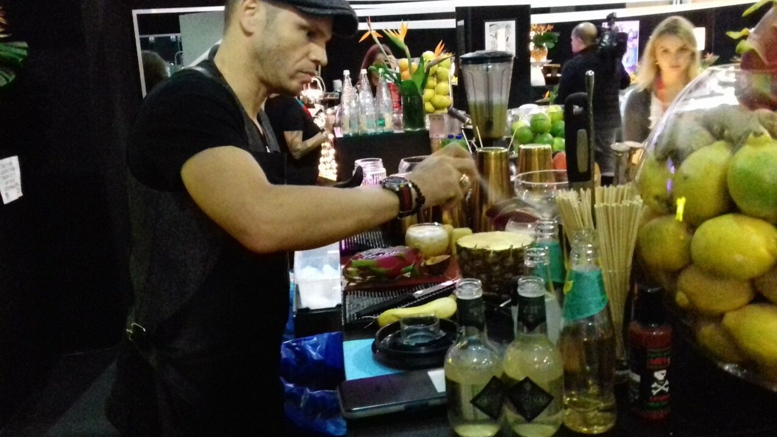 El barman alemán que atenderá a las estrellas en la sala previa a las actuaciones