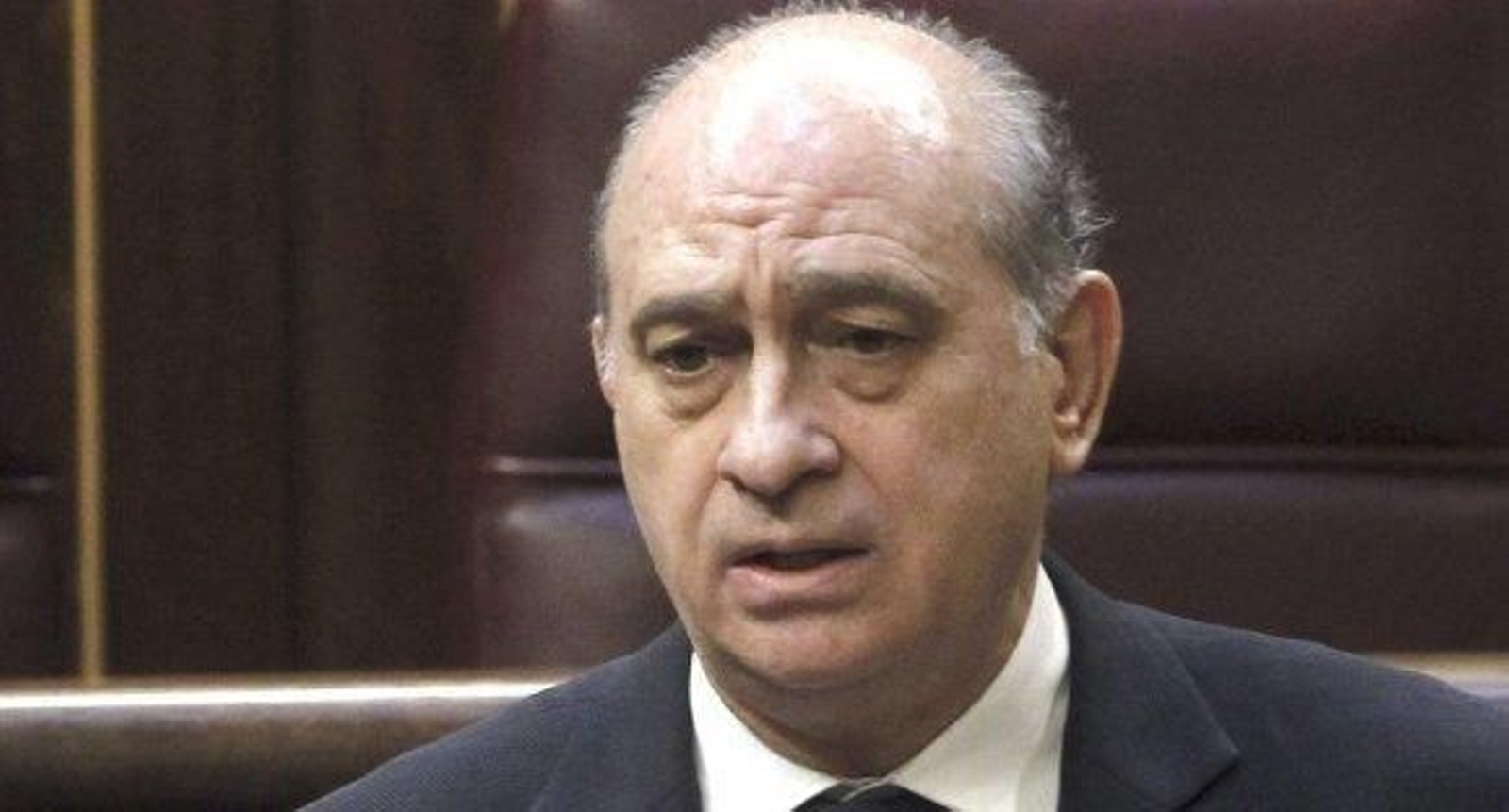 Fernández Díaz admite que se usó material antidisturbios en Ceuta, pero niega que causara las muertes