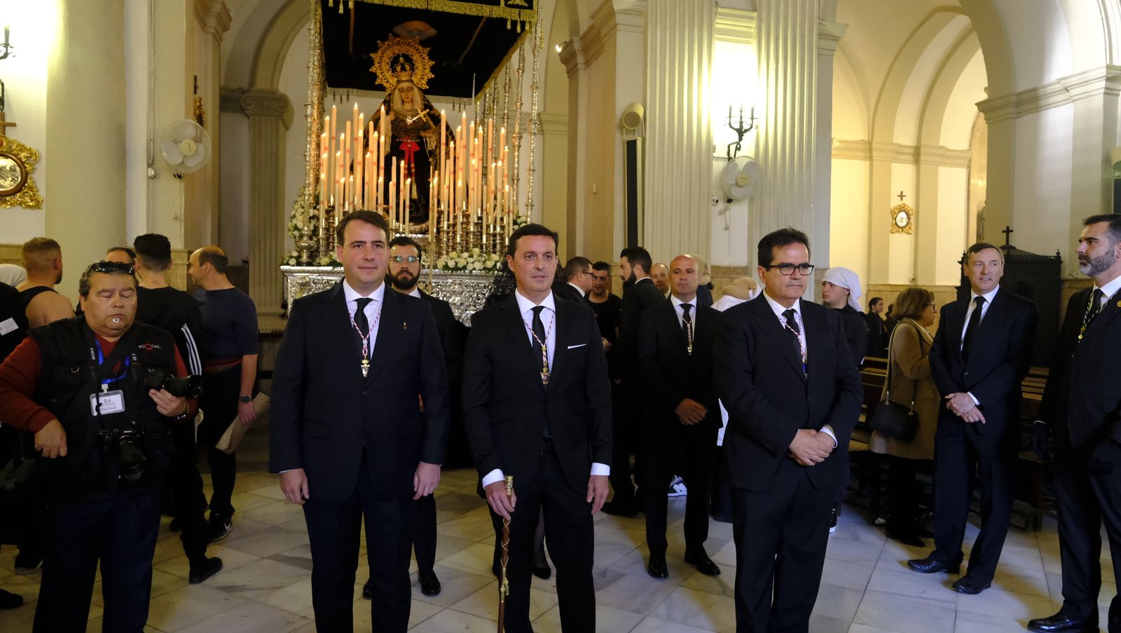 Procesión del Santo Entierro en Almería, en imágenes