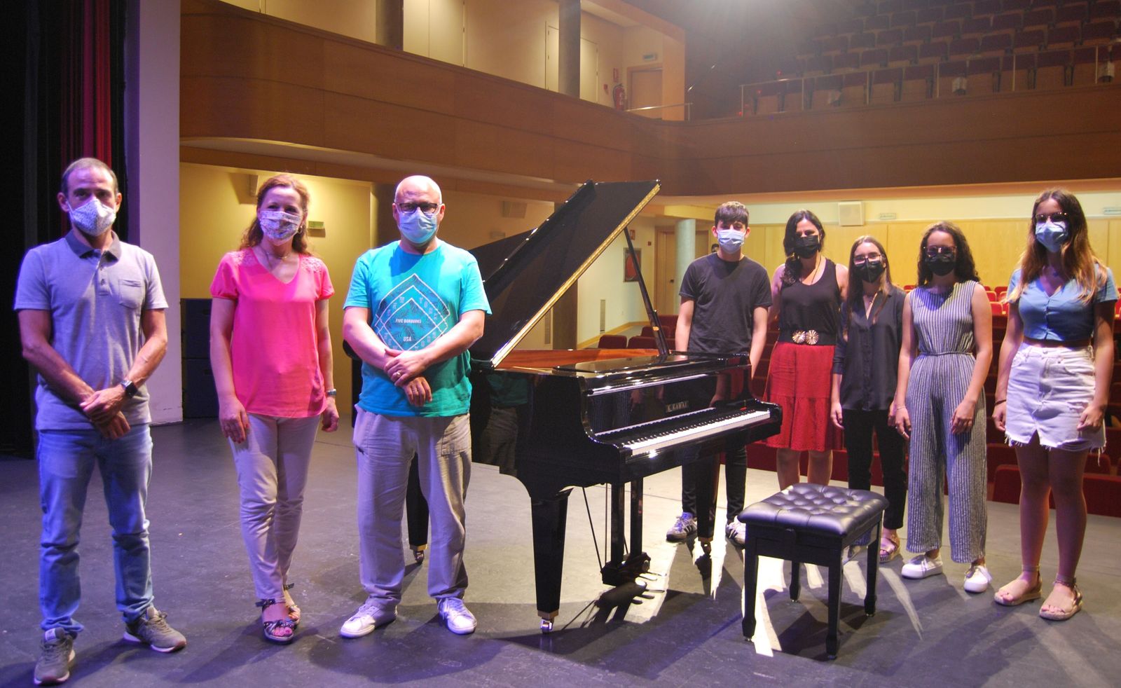 Presentación del nuevo piano de cola del Teatro Garnelo de Montilla.