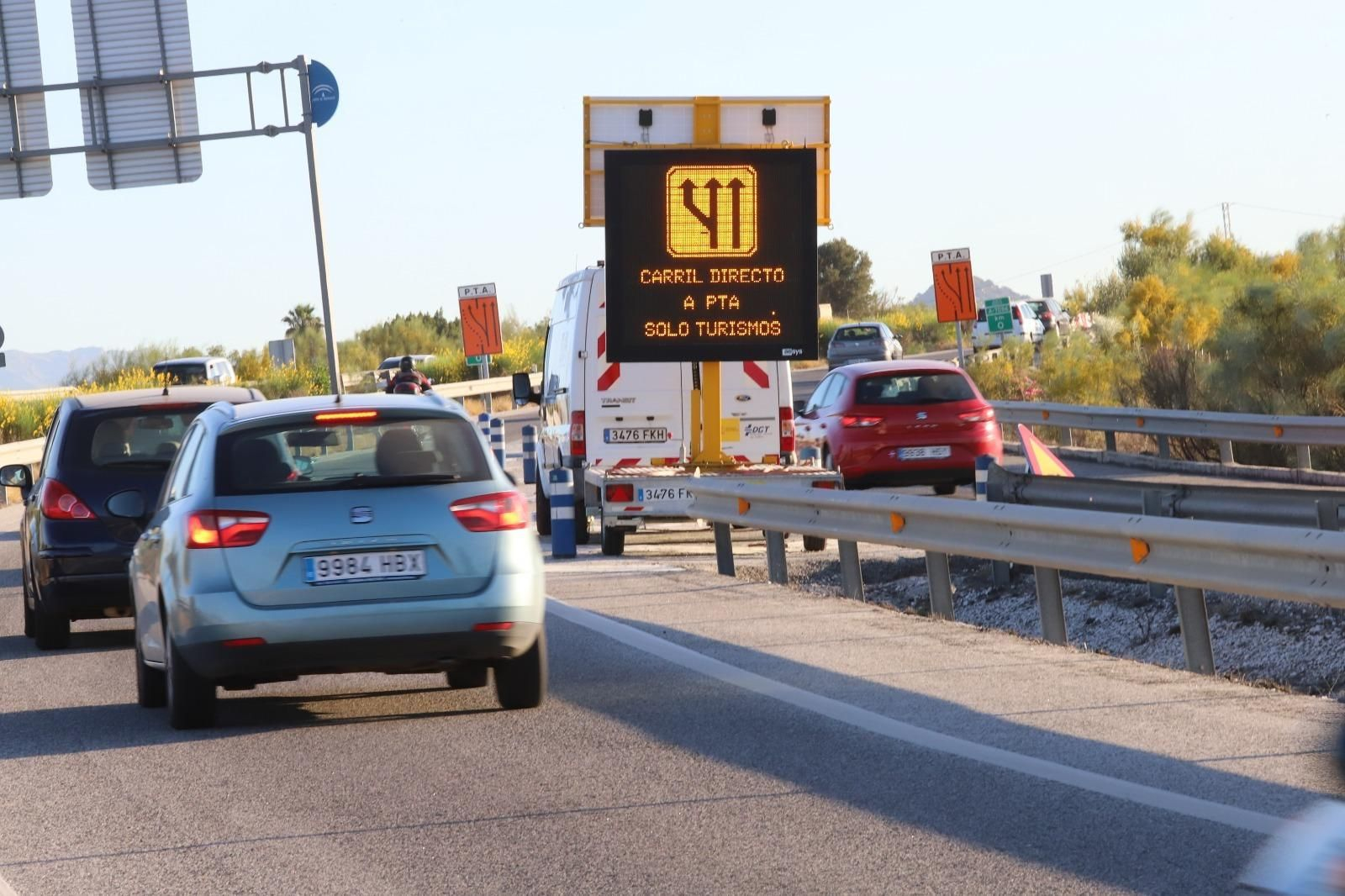 Las fotos de la apertura del carril reversible para acceder al PTA Las fotos de la apertura del carril reversible para acceder al PTA