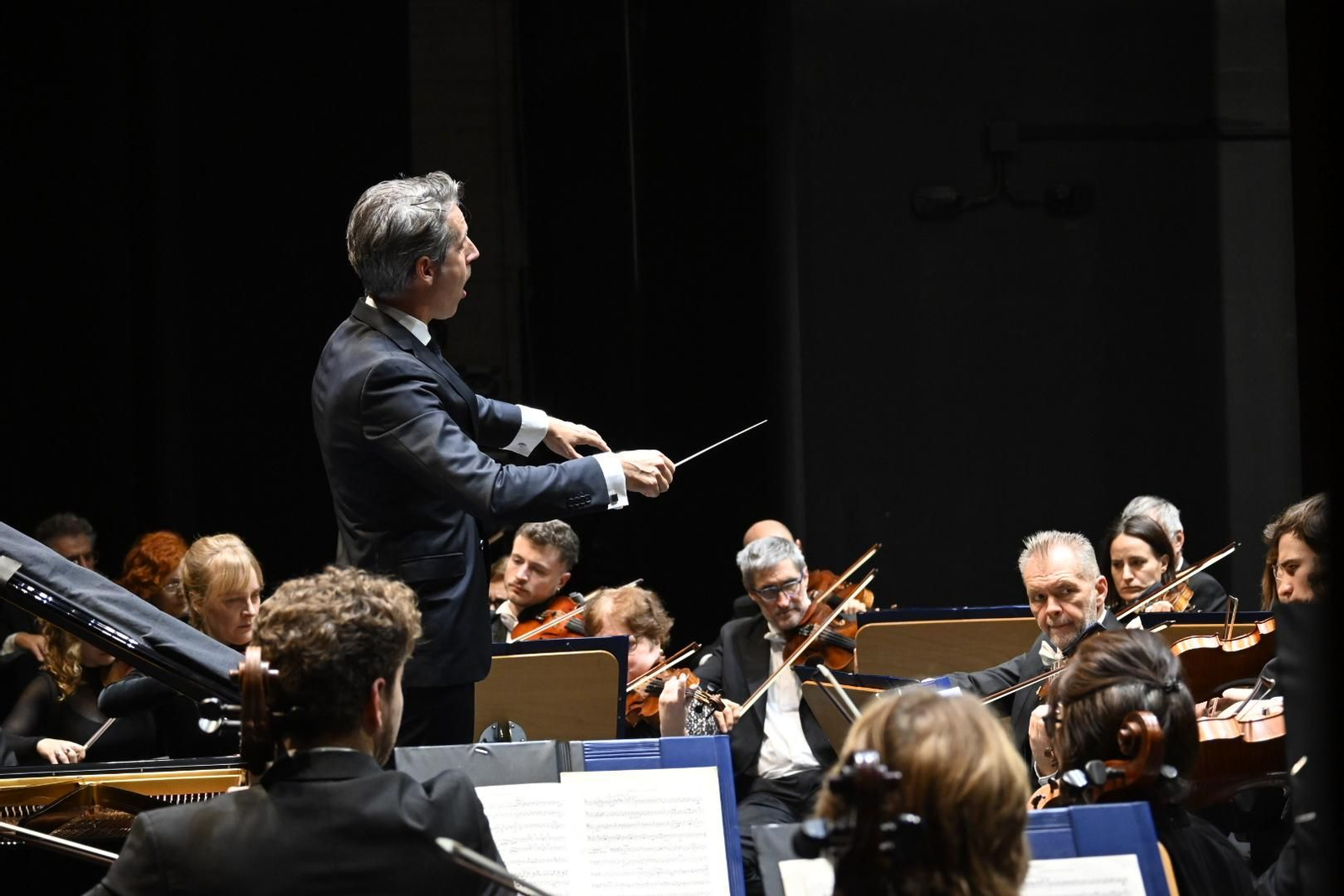 Imágenes del concierto de Perianes en la Casa Colón