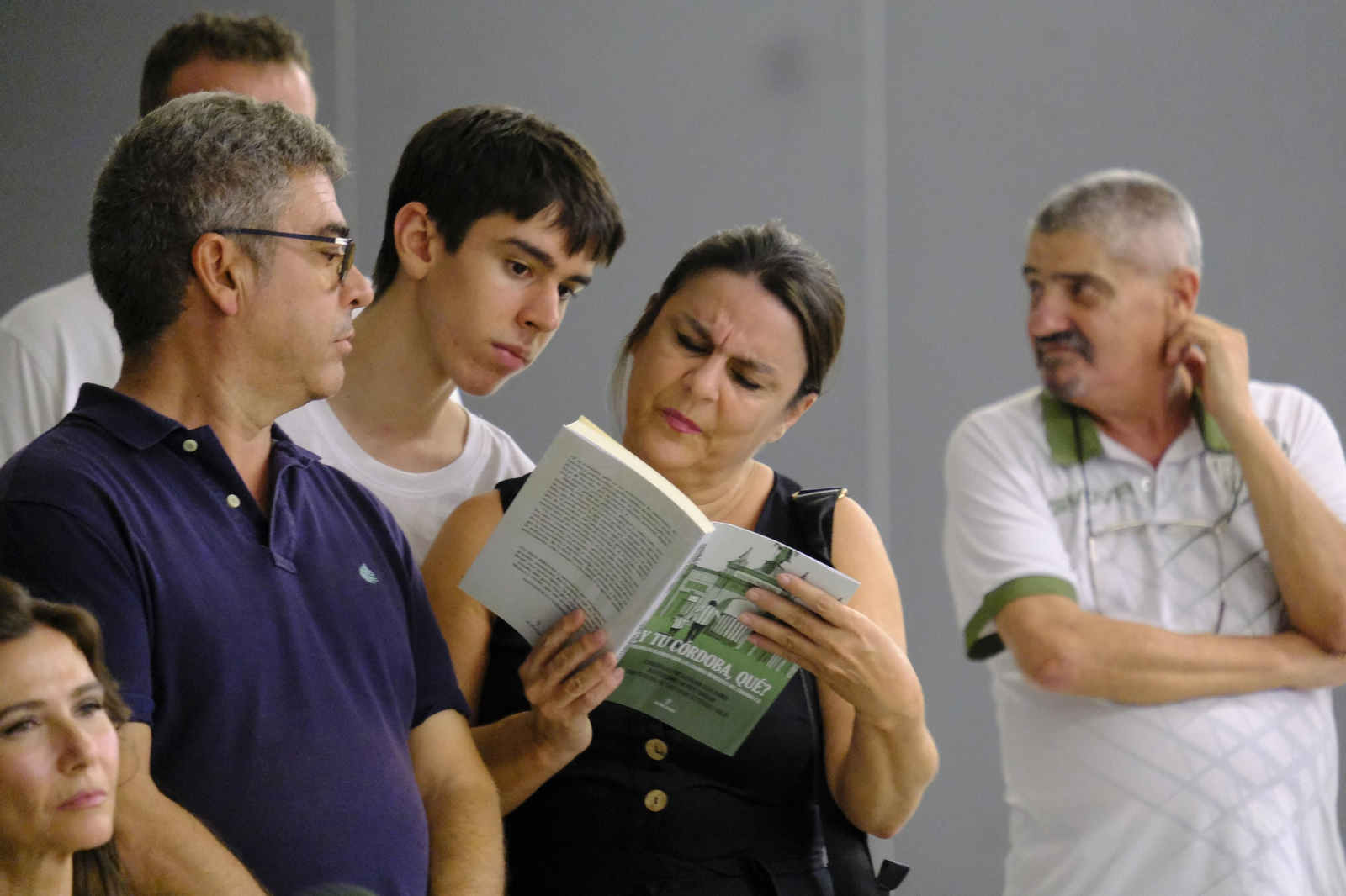 Las imágenes de la presentación del libro '¿Y tu Córdoba, qué?'