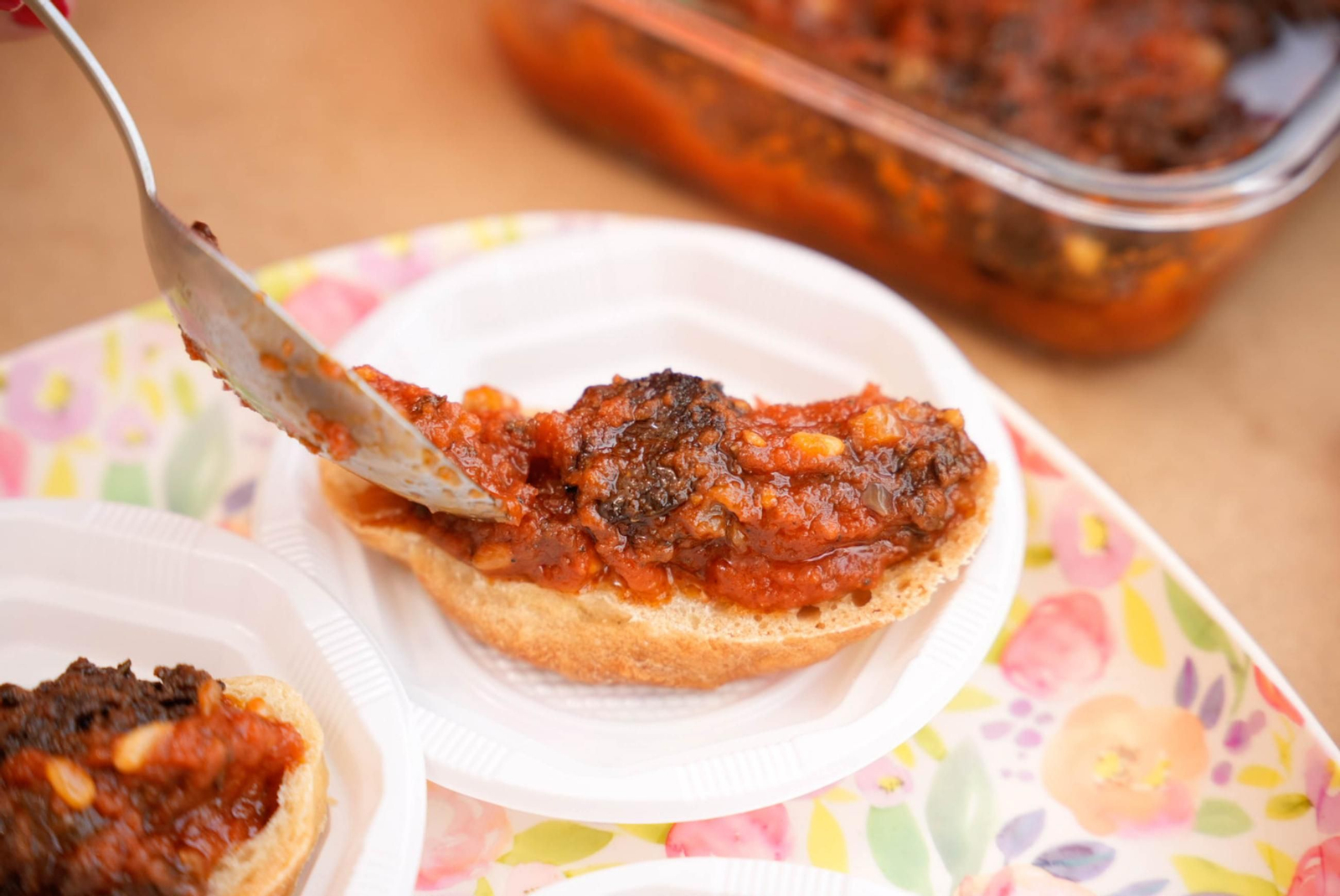 La Cofradía del Tomate y la semifinal del concurso gastronómico de la Feria de Almería, en imágenes