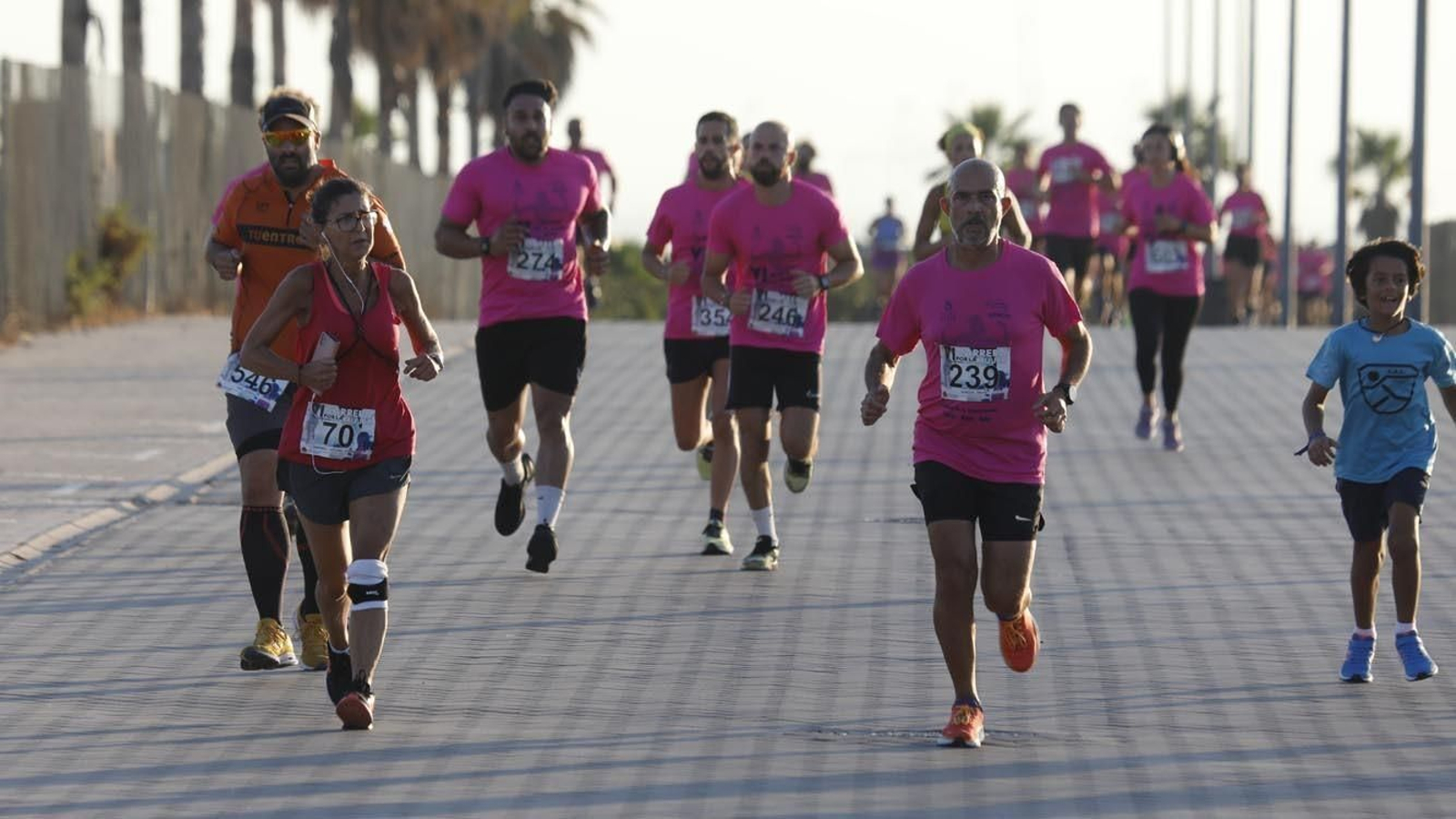 Fotos de la VI Carrera por la Mujer a beneficio de Apron