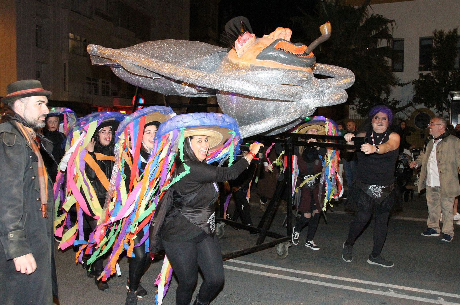 Pasacalles del Entierro del Choco, en imágnes