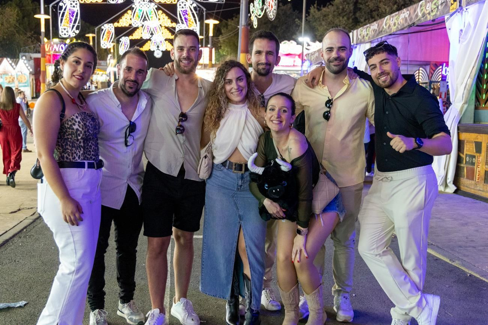 Los jiennenses disfrutan una noche más de la Feria de San Lucas