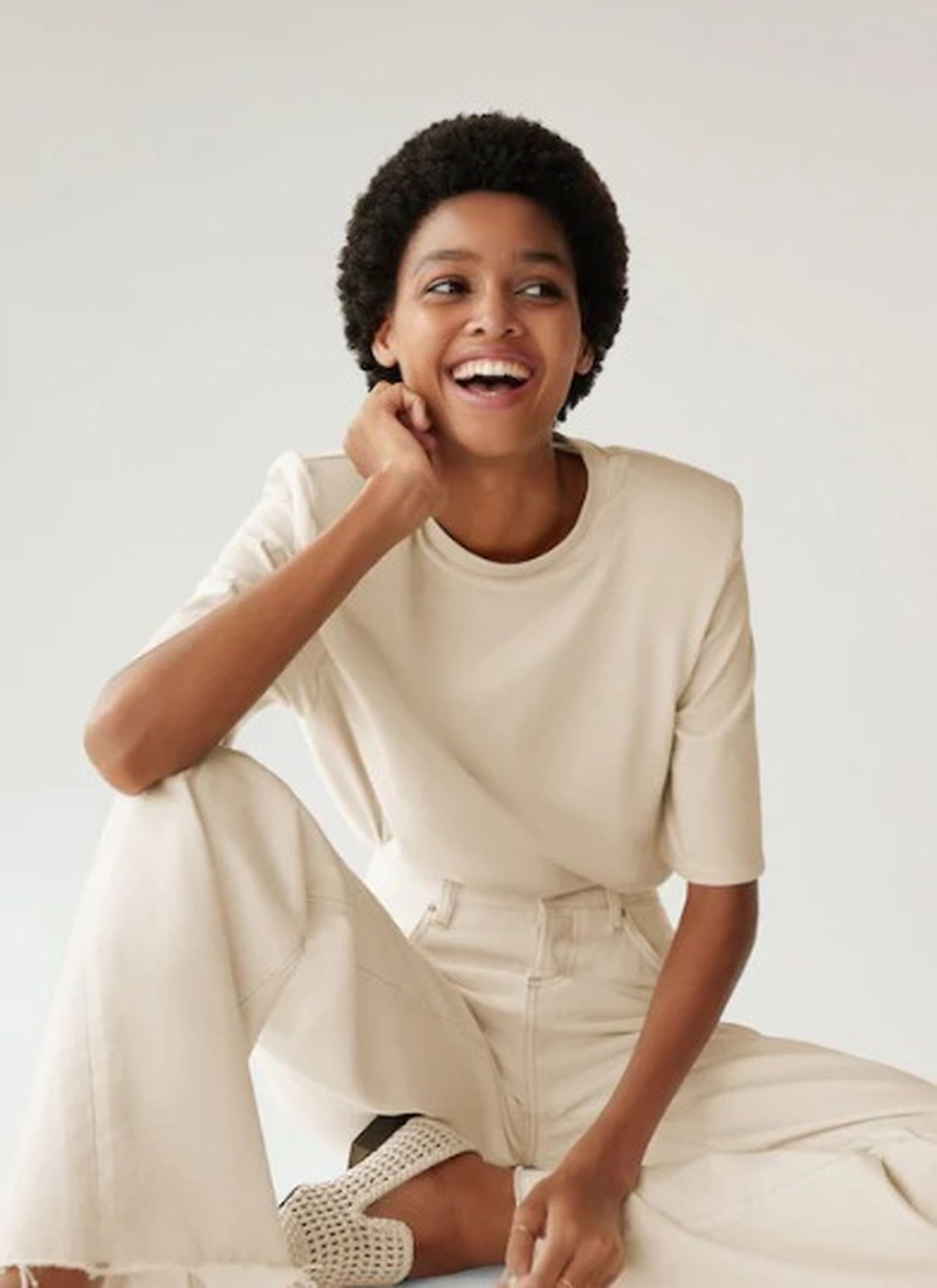 Con media manga, de Mango.