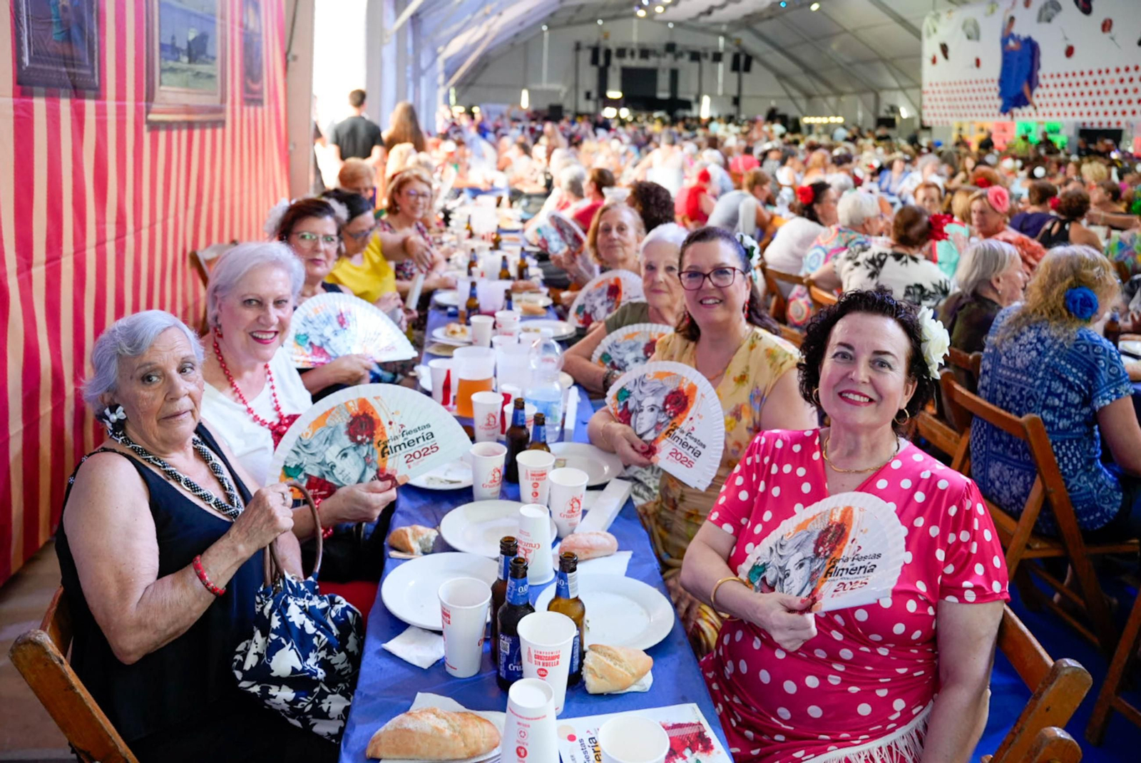Las fotos de la comida de homenaje a la mujer en la Feria de Almería