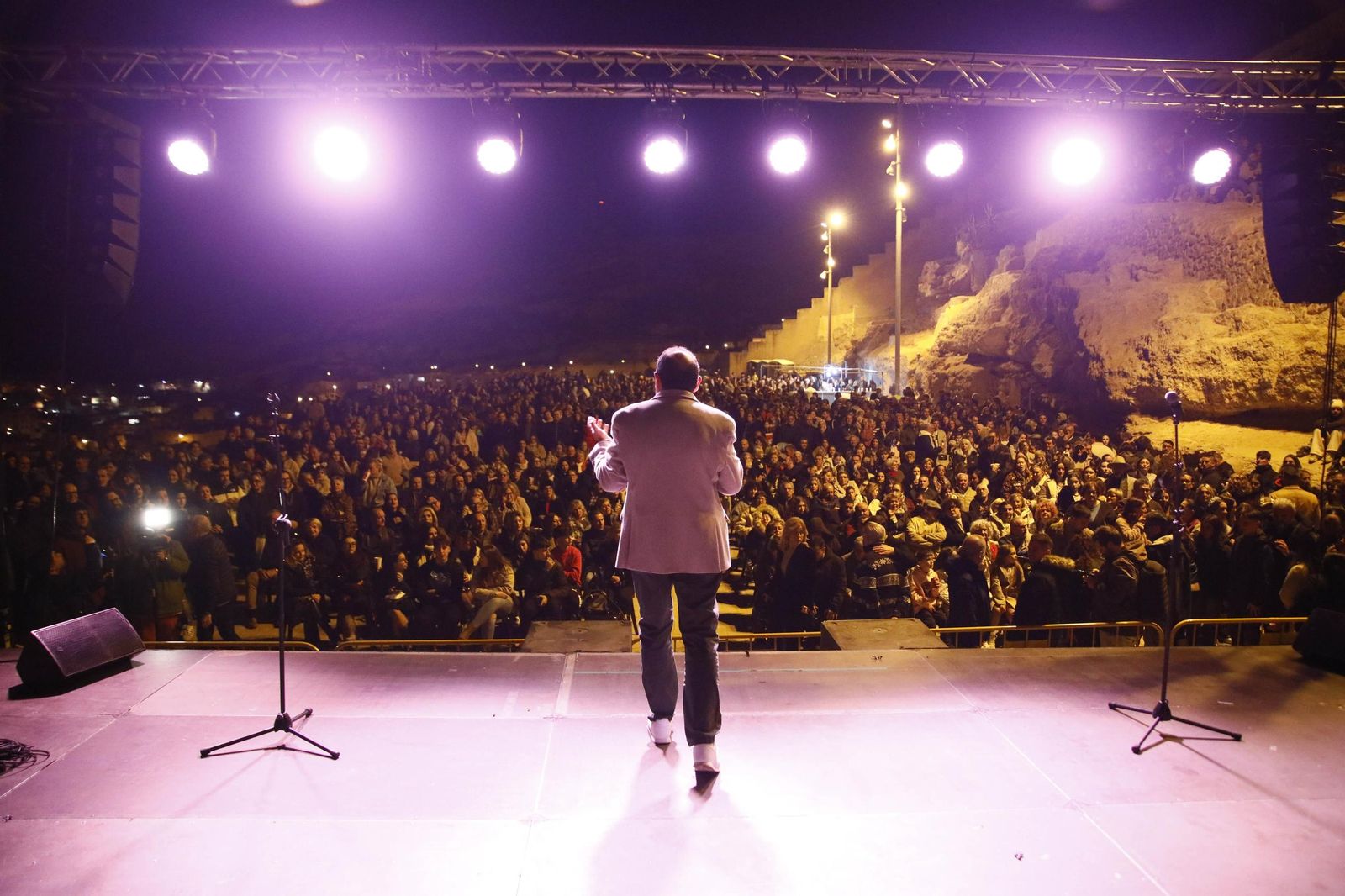 La Noche de las Candelas del Mesón Gitano de Almería, en imágenes