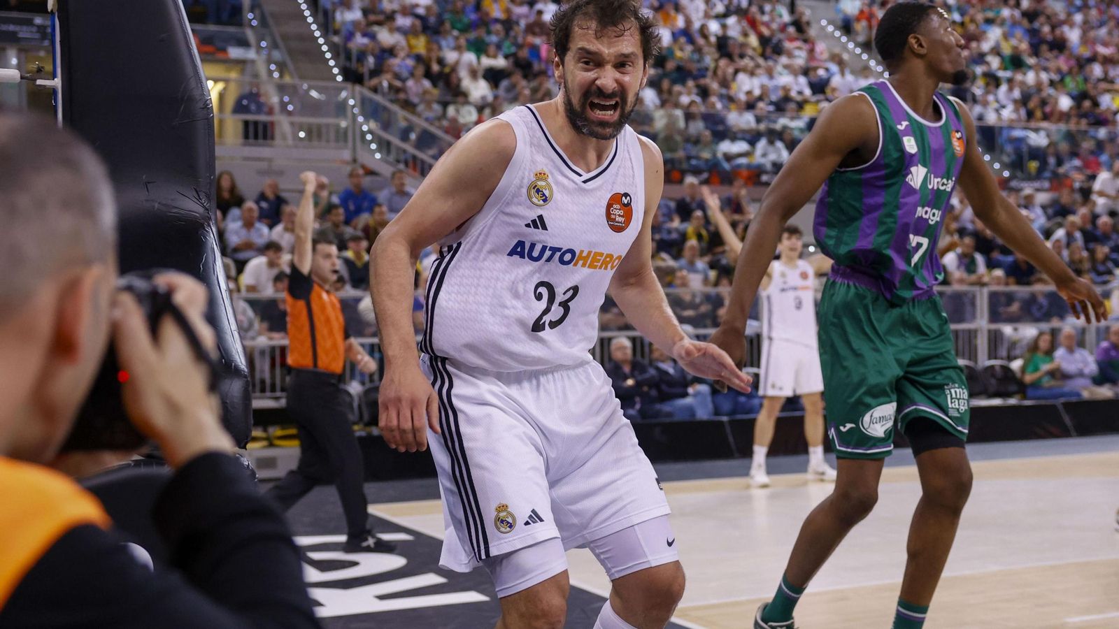 El Unicaja, campeón de Copa: Todas las imágenes del partido, la fiesta y la llegada a Málaga