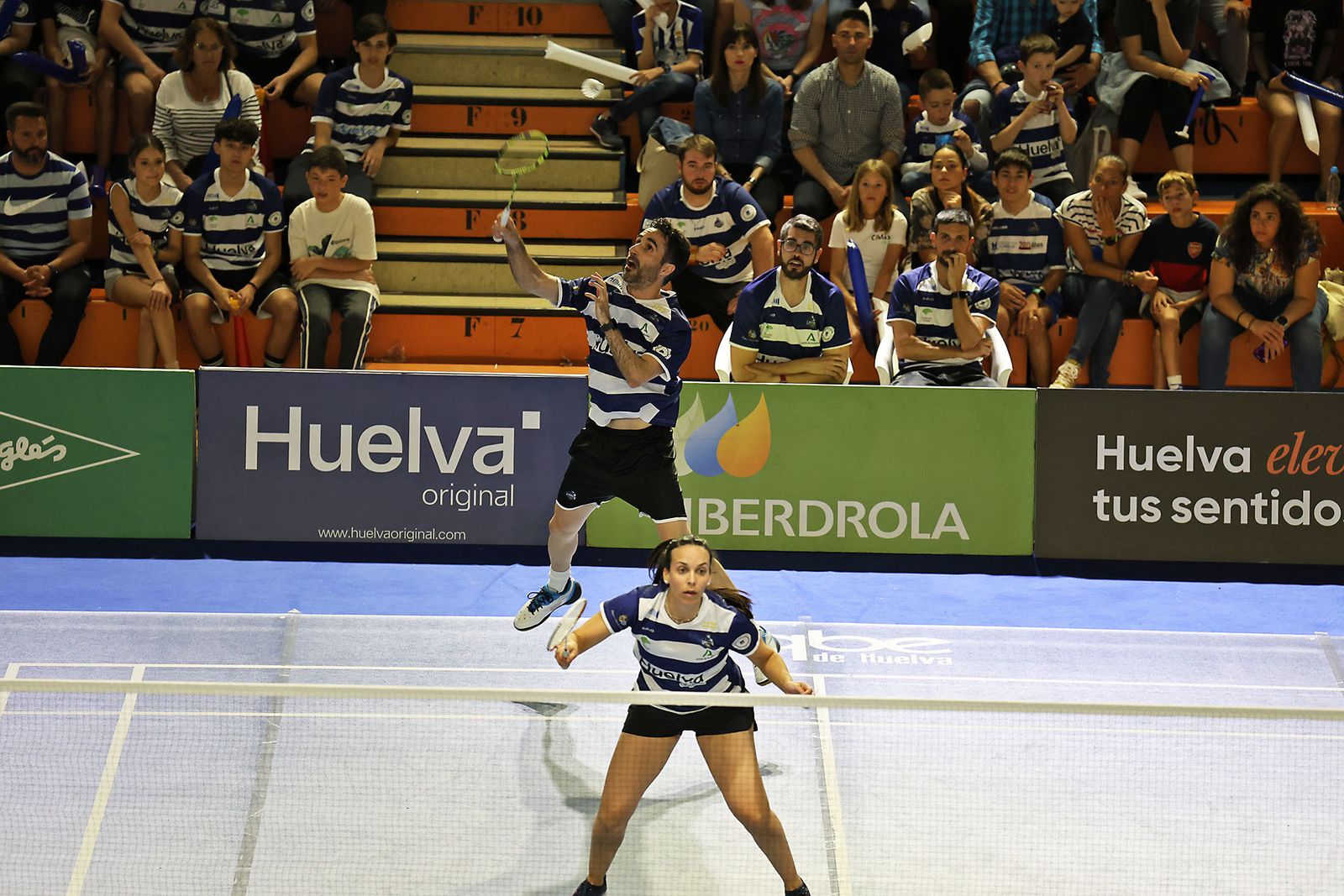Imágenes de la final de liga de bádminton entre el IES La Orden y La RInconada