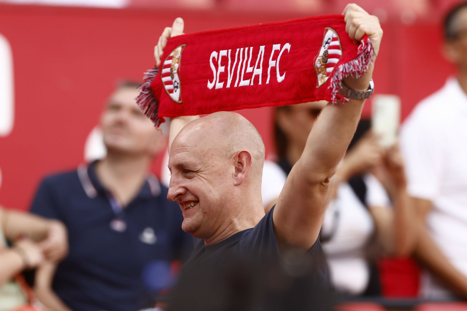 Búscate en las fotos del Sevilla-Valencia