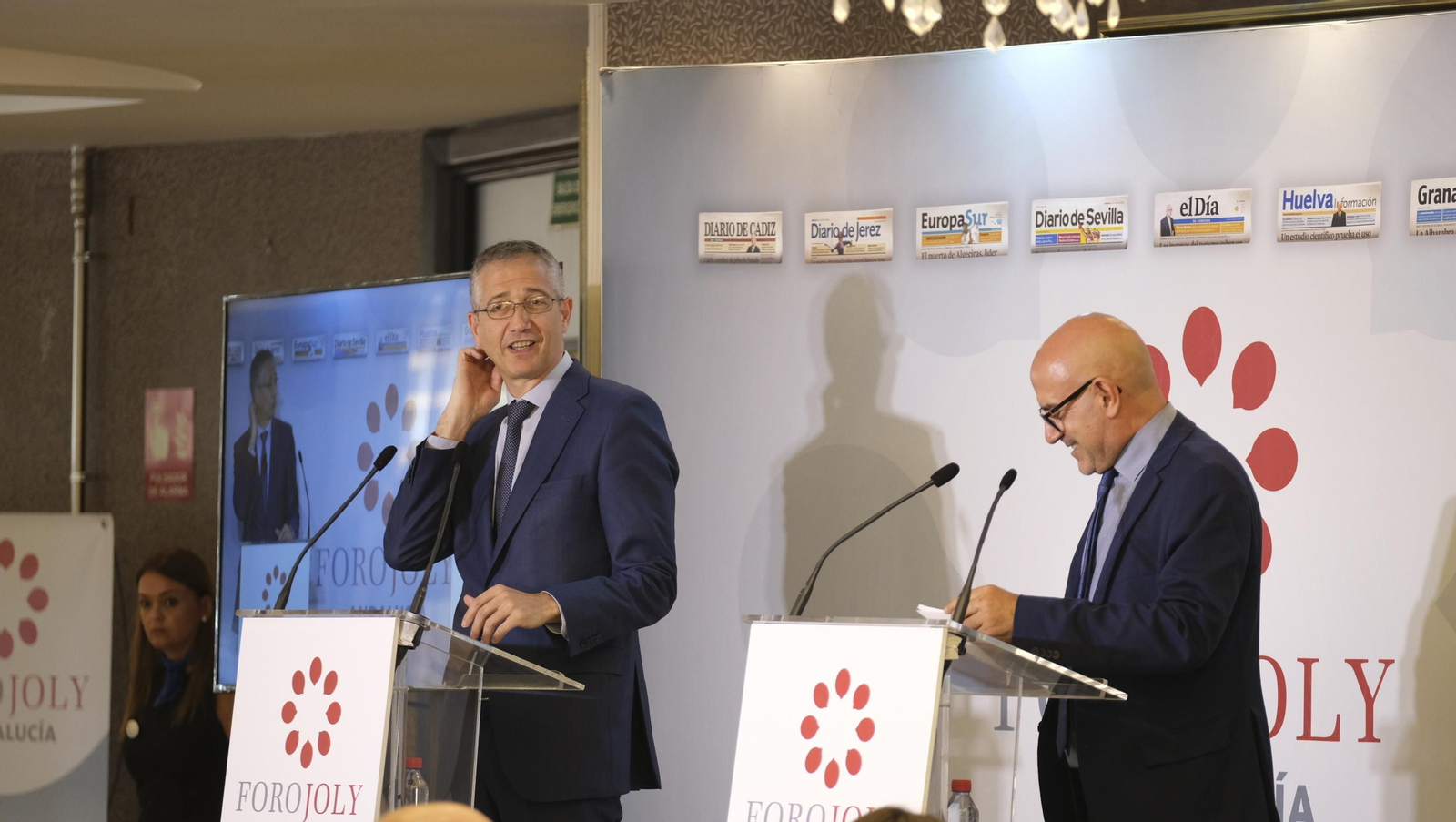 Imágenes del Foro Joly en Almería, con el Gobernador del Banco de España, Pablo Hernández de Cos