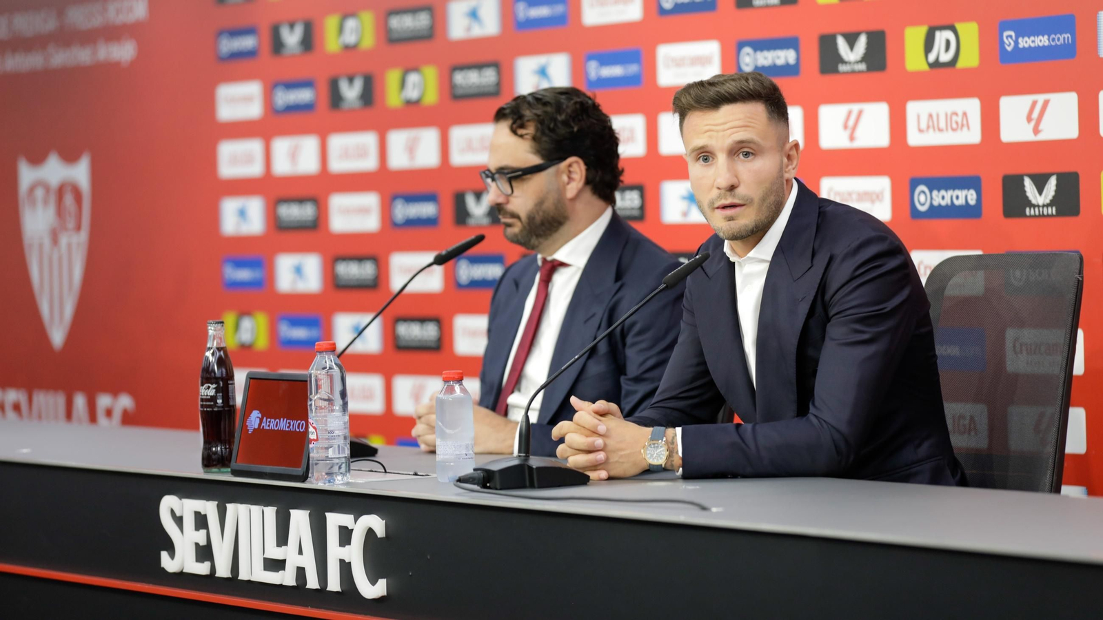 Las fotos del pobrísimo paso de Saúl Ñíguez por el Sevilla