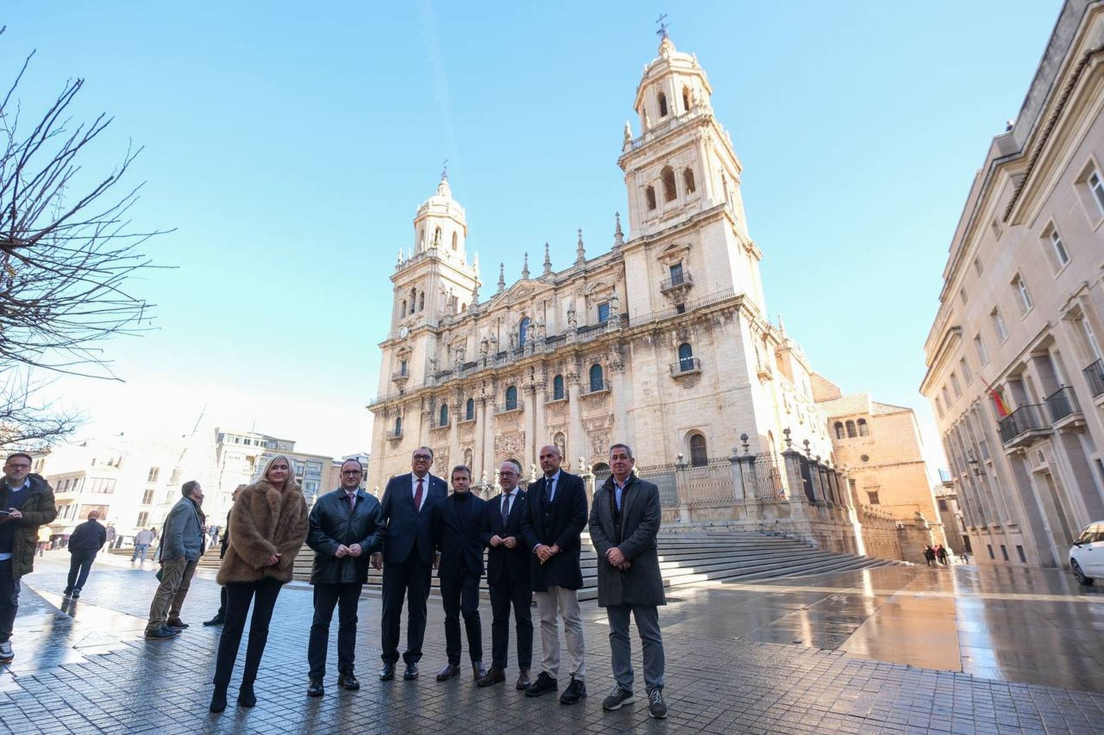 Visita del consejero al entorno de la Catedral.
