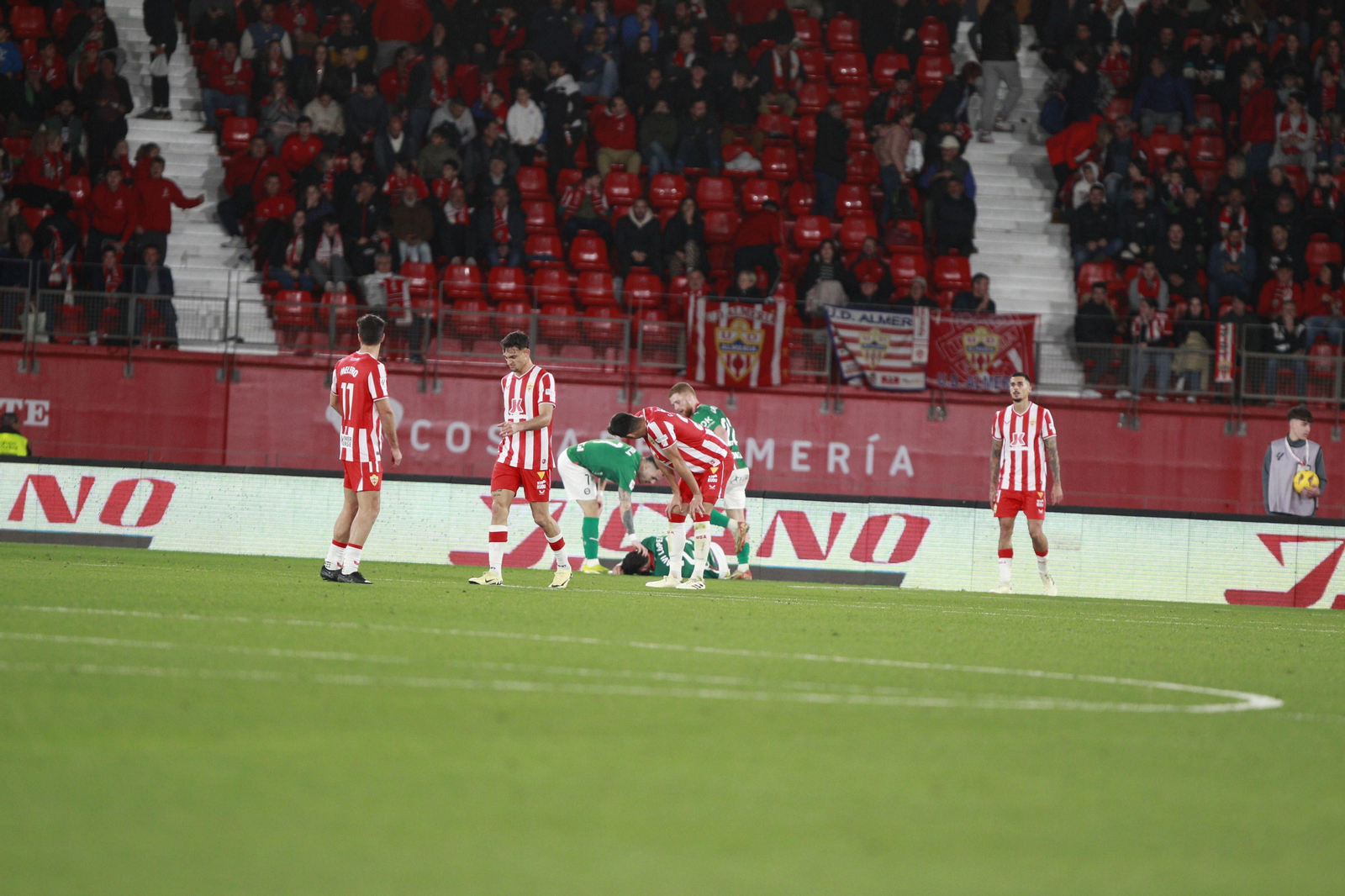 Imágenes del partido U.D. Almería-Deportivo Alavés