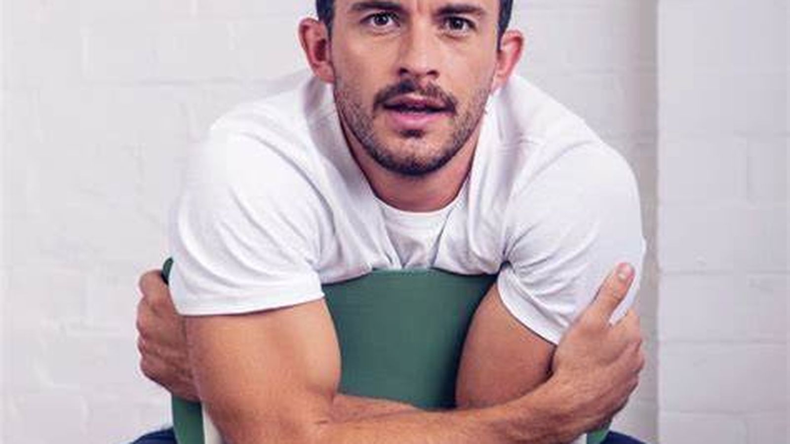 Jonathan Bailey, el actor británico que encarna a Anthony en 'Los Bridgerton'.
