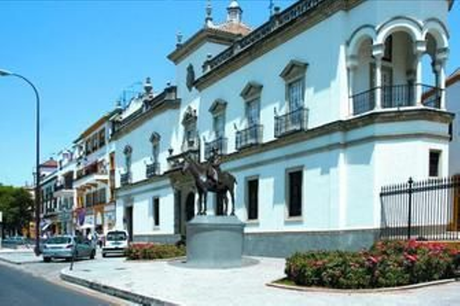 El Rey inaugurará en mayo el monumento en honor de su madre