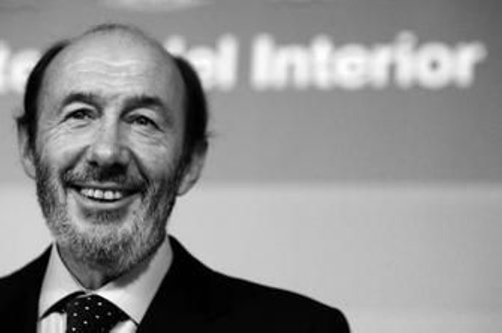 Rubalcaba, evidentemente satisfecho, durante la rueda de prensa de ayer.