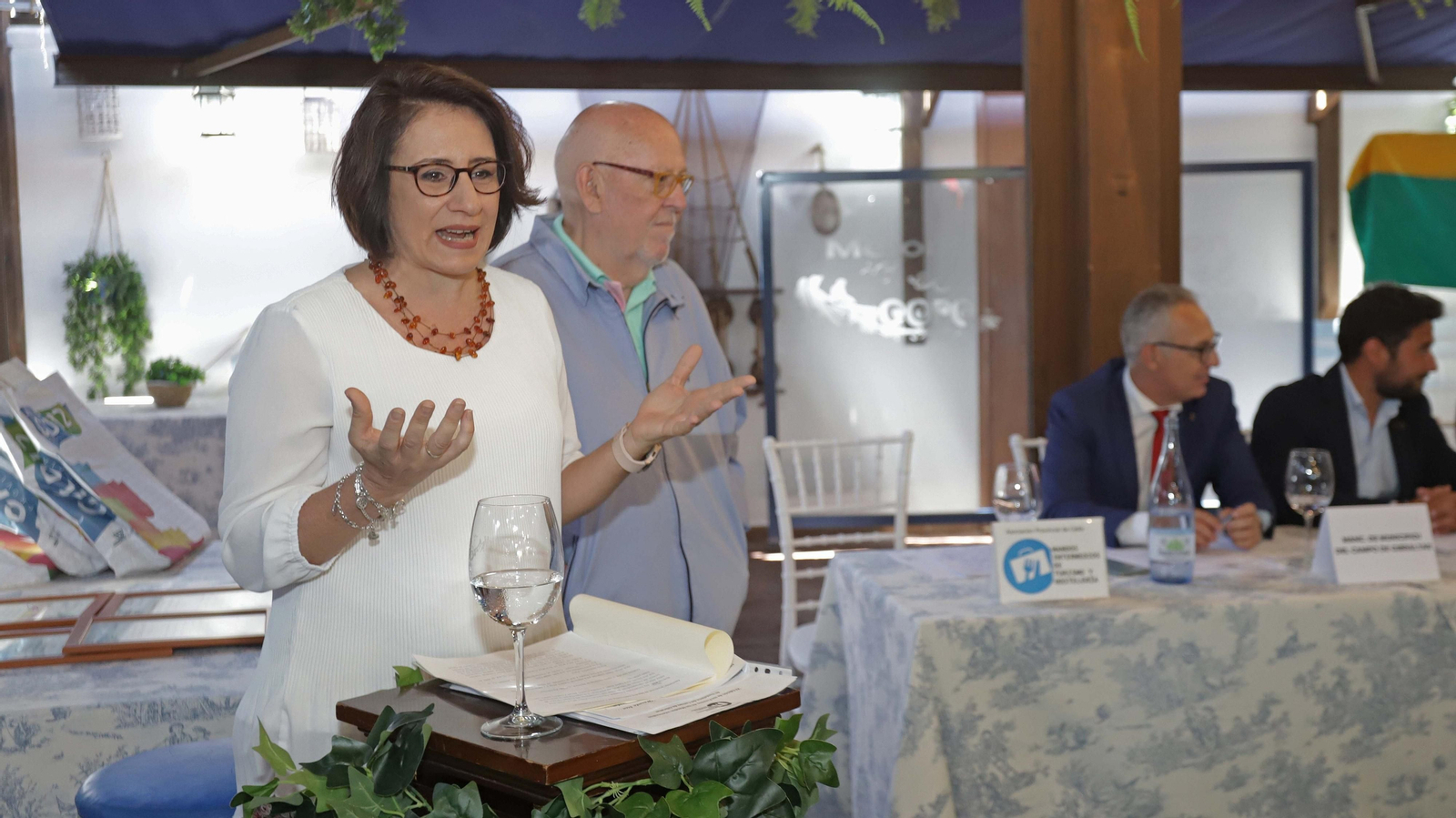 Fotos de la entrega de los premios de Mando Intermedios de Turismo y Hostelería en Palmones