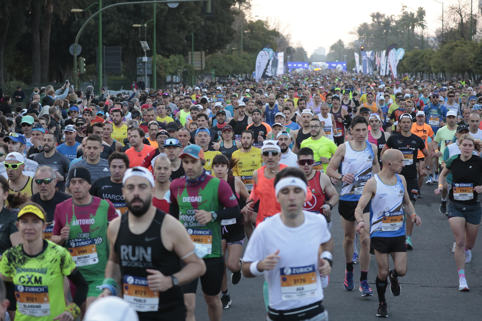 Las imágenes de la Maratón de Sevilla 2022 (1)
