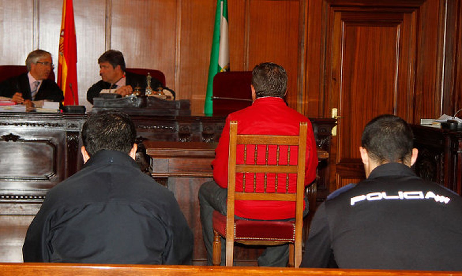 La Fiscalía rechaza la versión exculpatoria del acusado