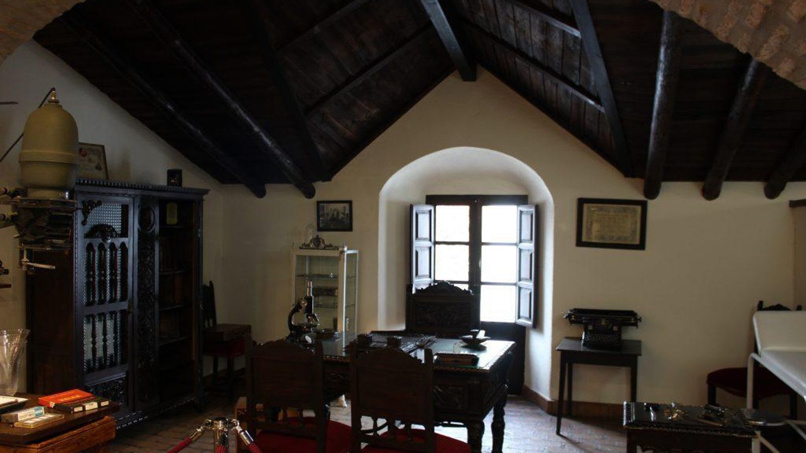 Despacho del Médico del Museo Etnológico de Hinojosa del Duque Despacho del Médico del Museo Etnológico de Hinojosa del Duque