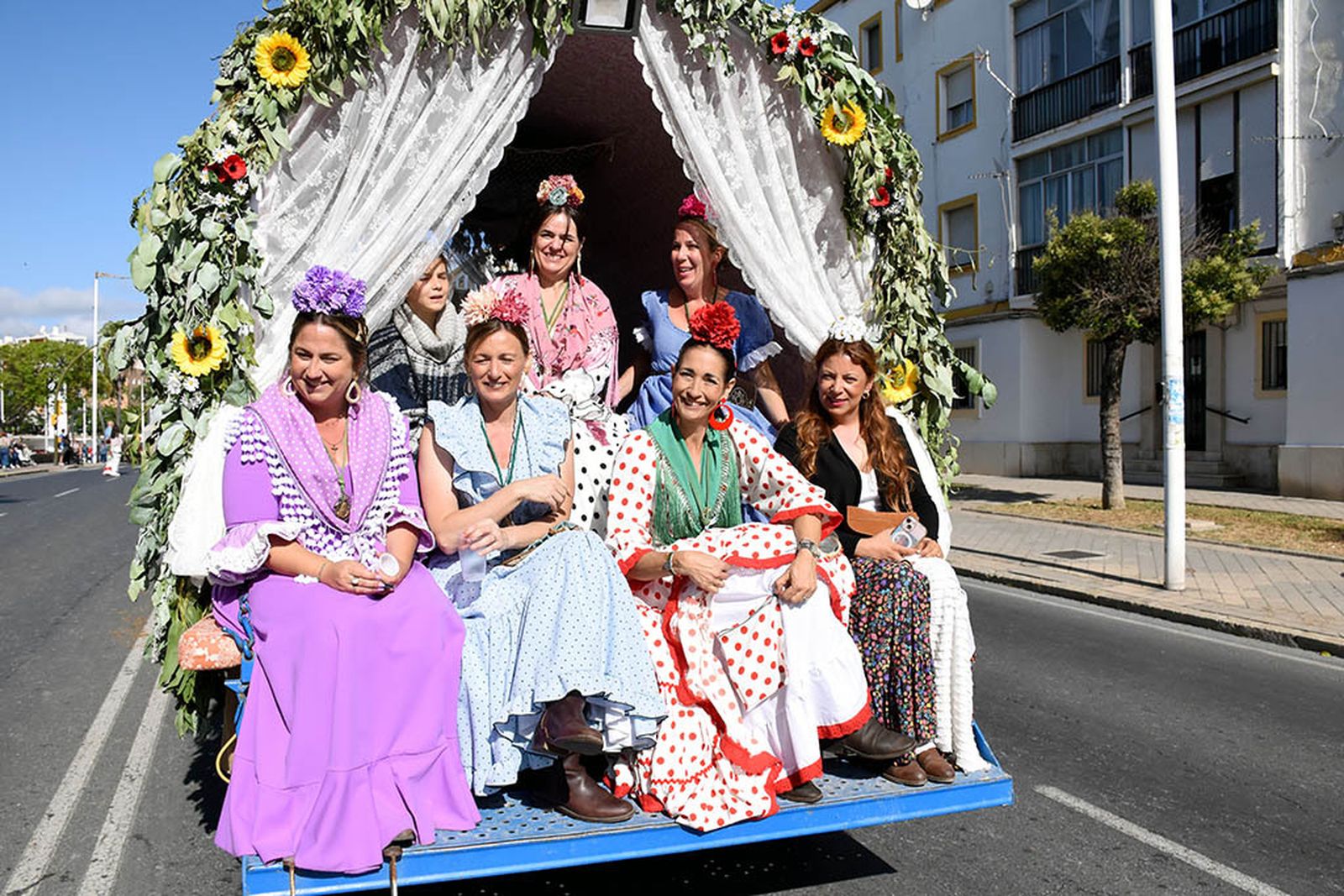 Imágenes de los carros de la Hermandad del Rocío de Huelva