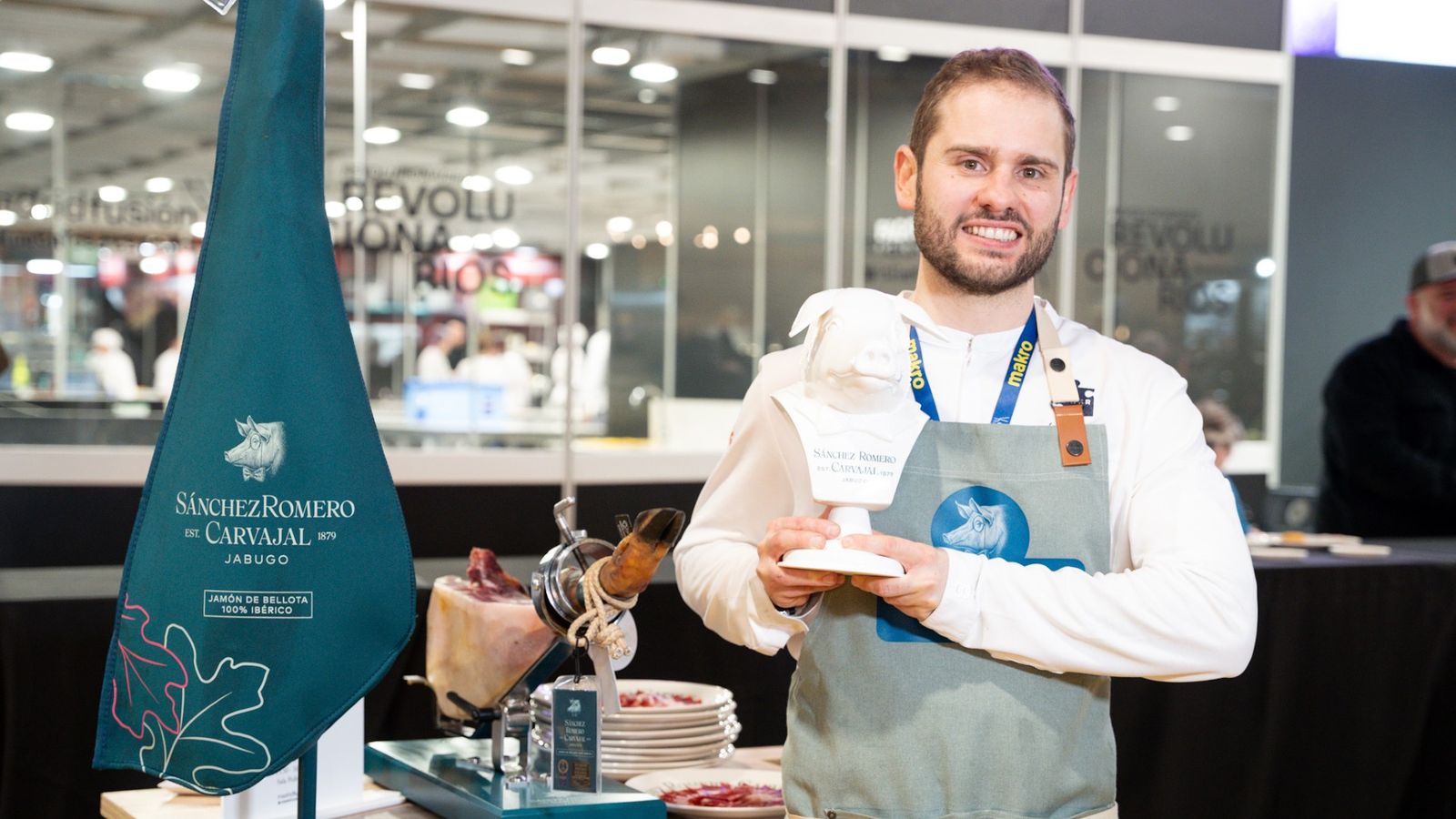 El chef ganador del certamen de la croqueta Sánchez Romero Carvajal, Axel Smyth