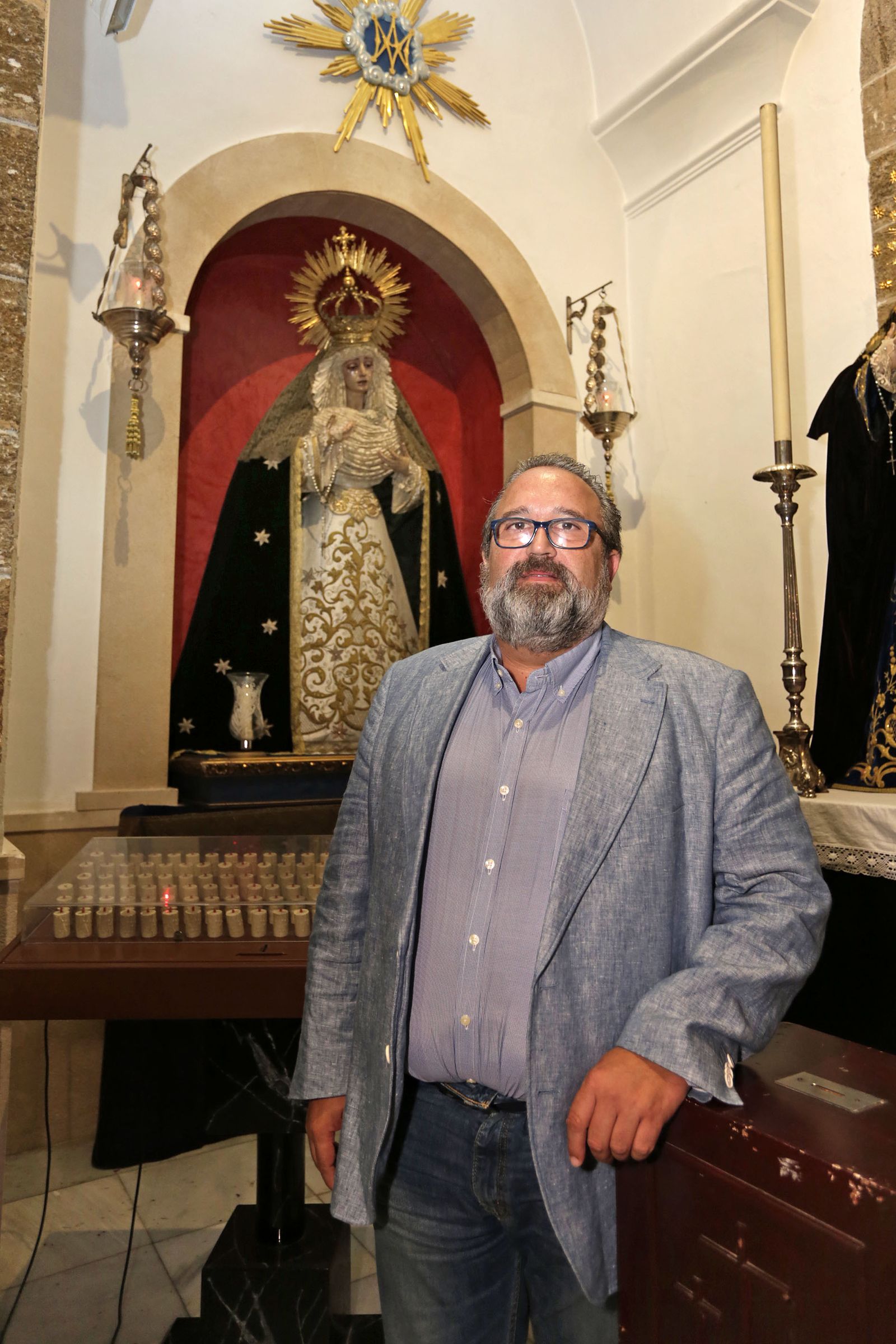 El nuevo hermano mayor del Perdón, Manuel Garrido, en Santa Cruz.