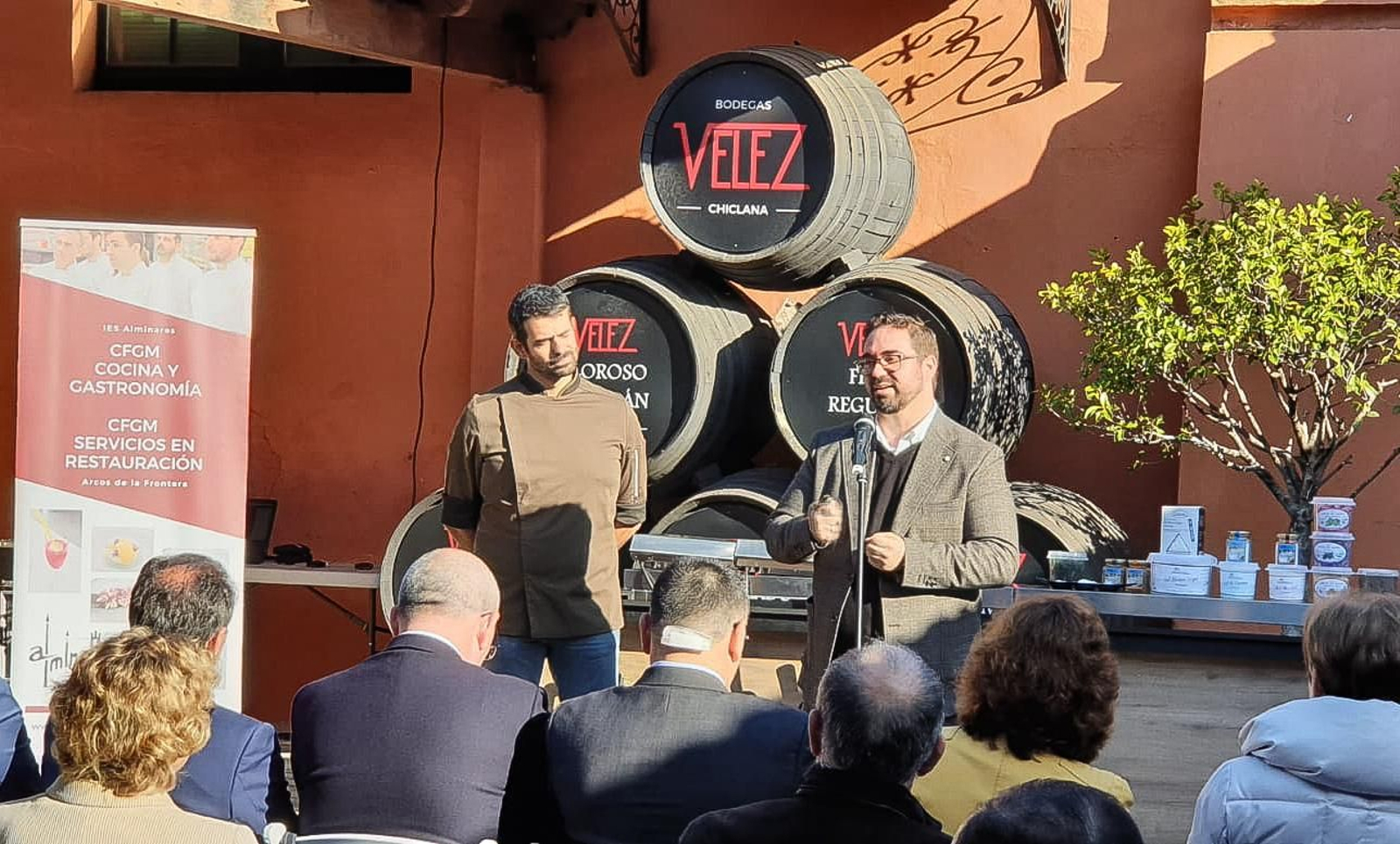 Un momento de la jornada gastronómica celebrada en Bodegas Vélez.