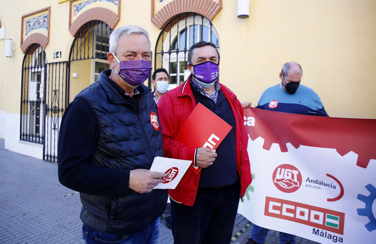 Los sindicatos, frente a la Subdelegación del Gobierno en Málaga.