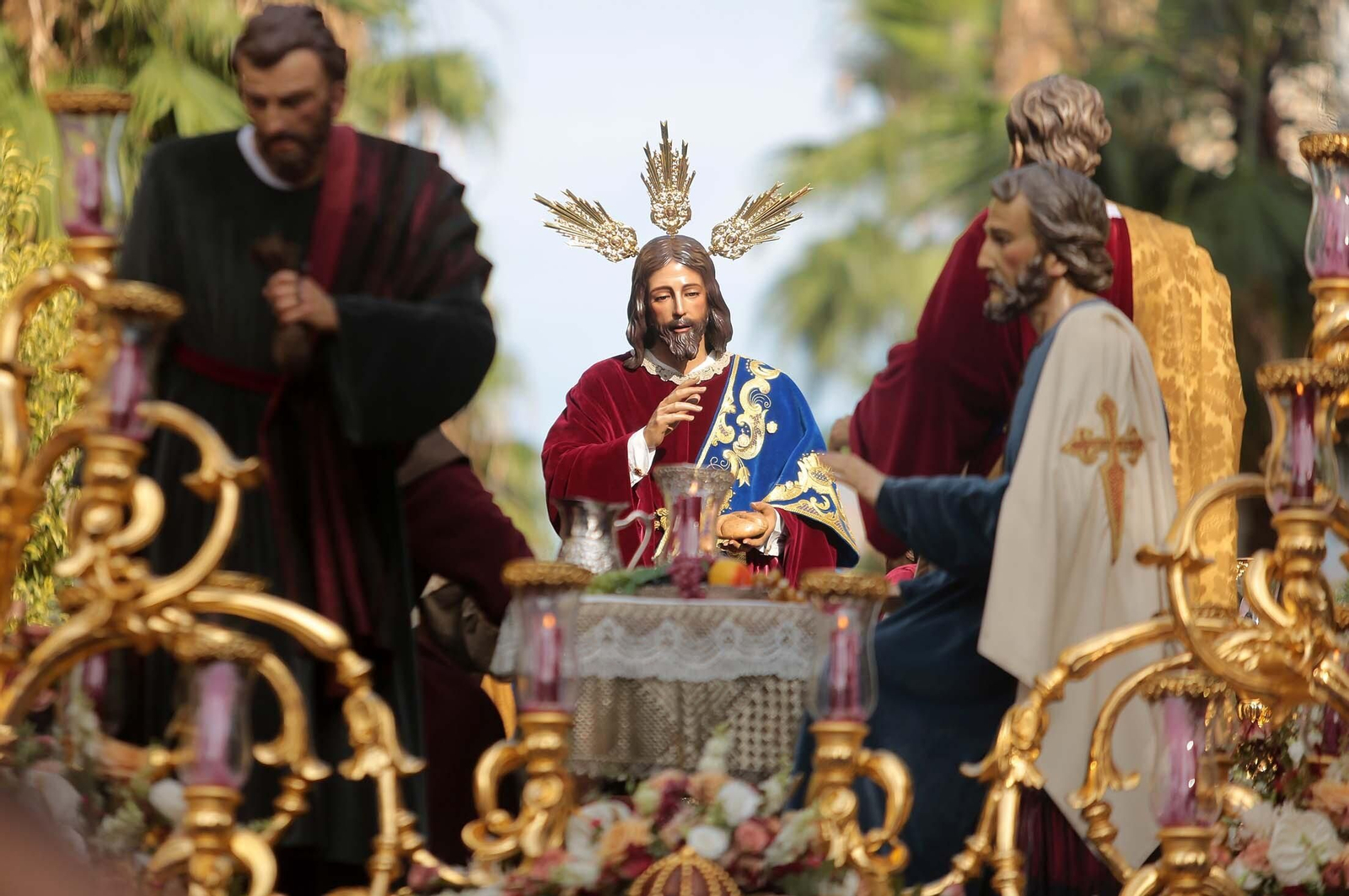 Imágenes de la imposición de la Medalla de Oro de Huelva al Cristo del Amor