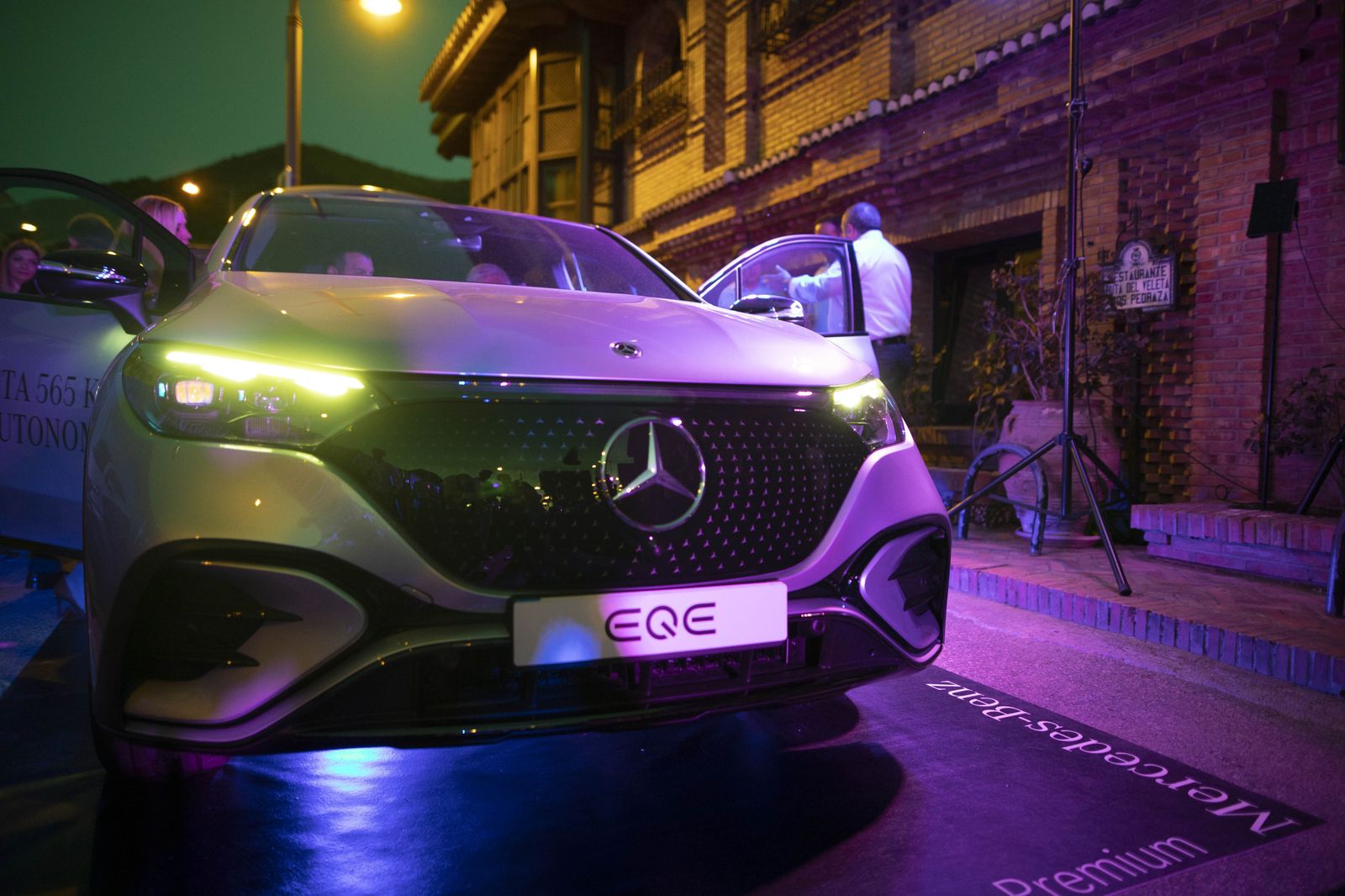 Presentación. El restaurante “La Ruta del Veleta”, fue el escenario de la presentación de la nueva apuesta de Mercedes-Benz.