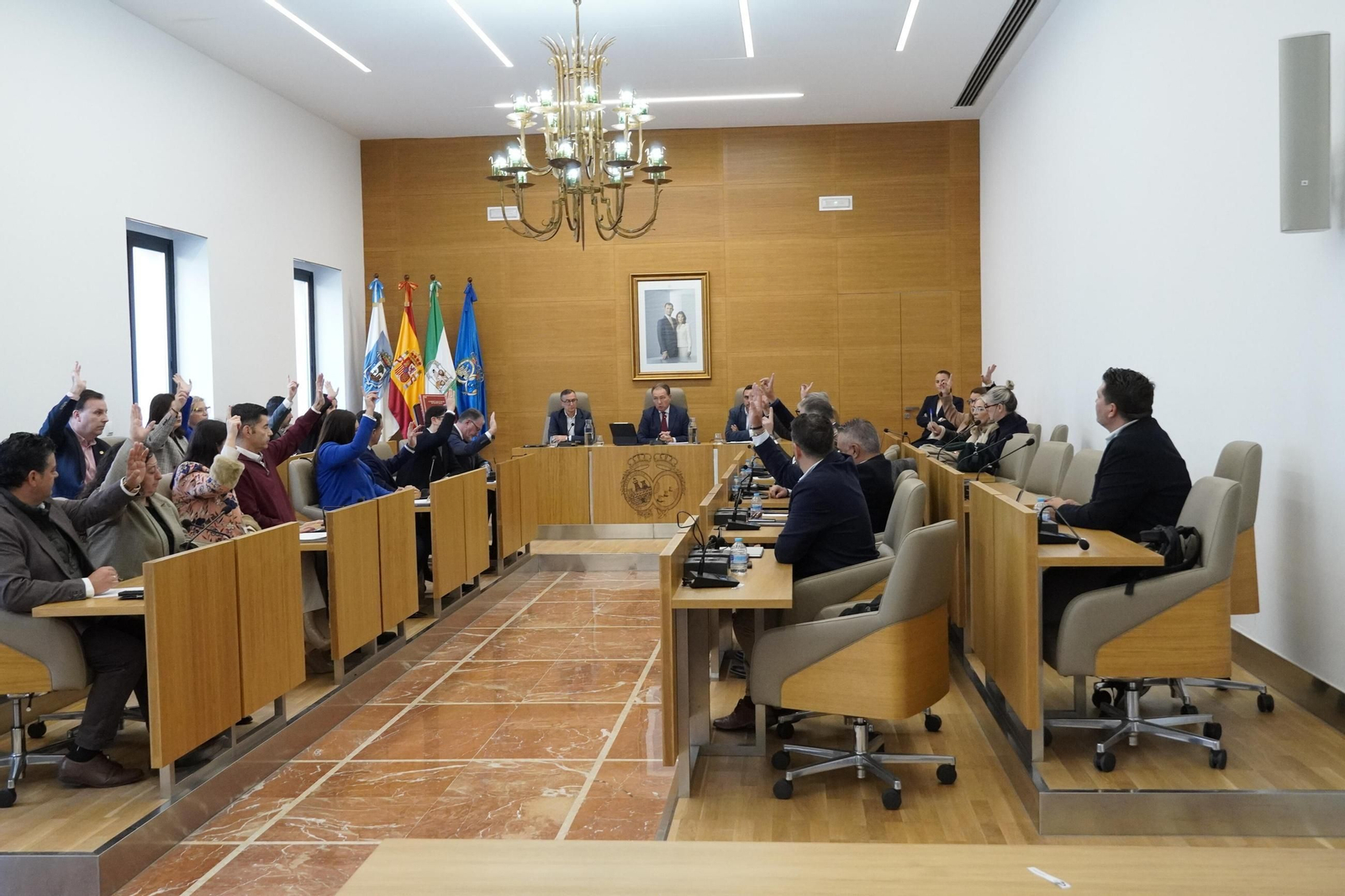 El Pleno vota la concesión de las Medallas de Oro de la Provincia.