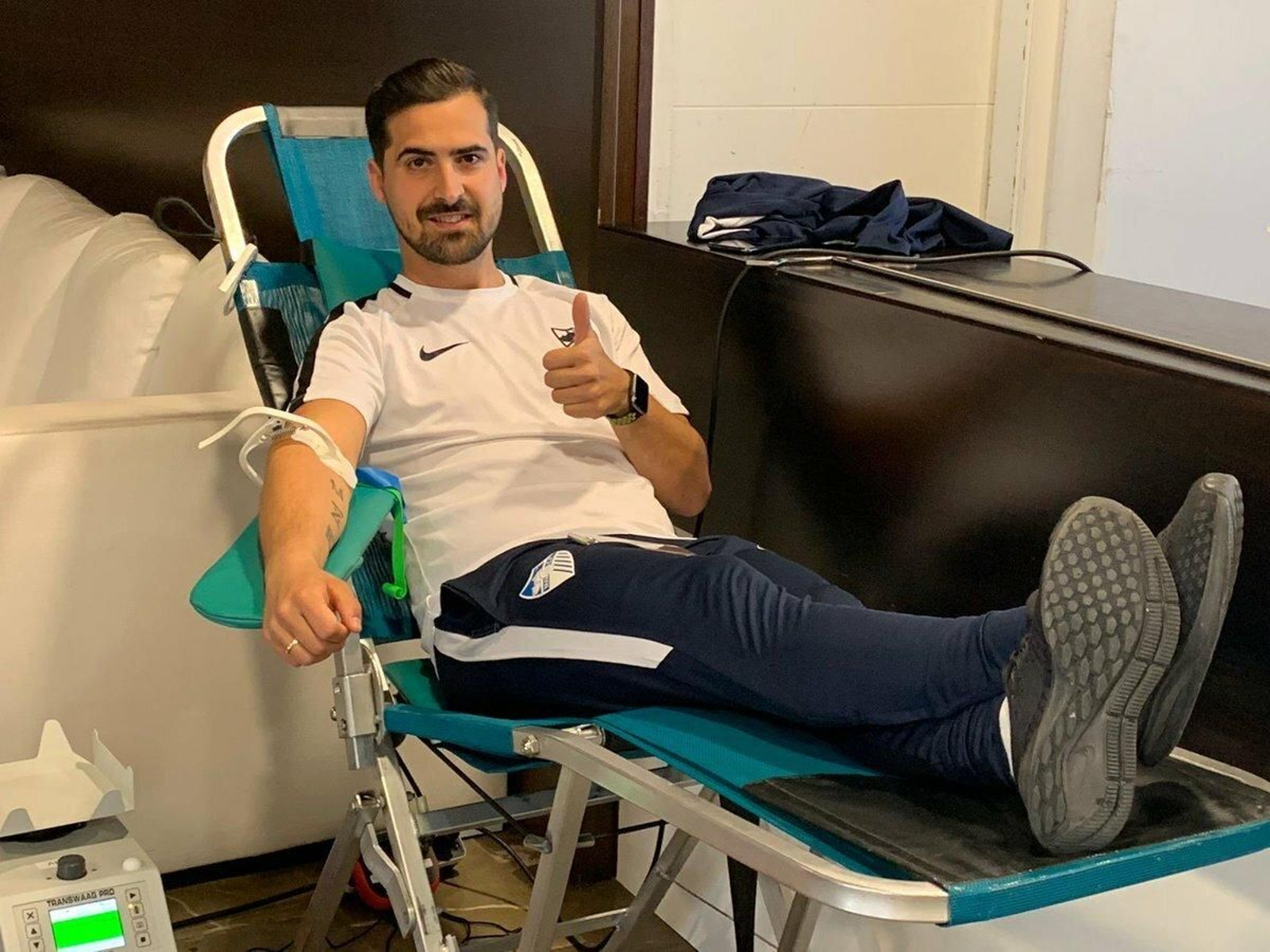 En fotos: los malaguistas acuden a La Rosaleda para donar sangre y médula