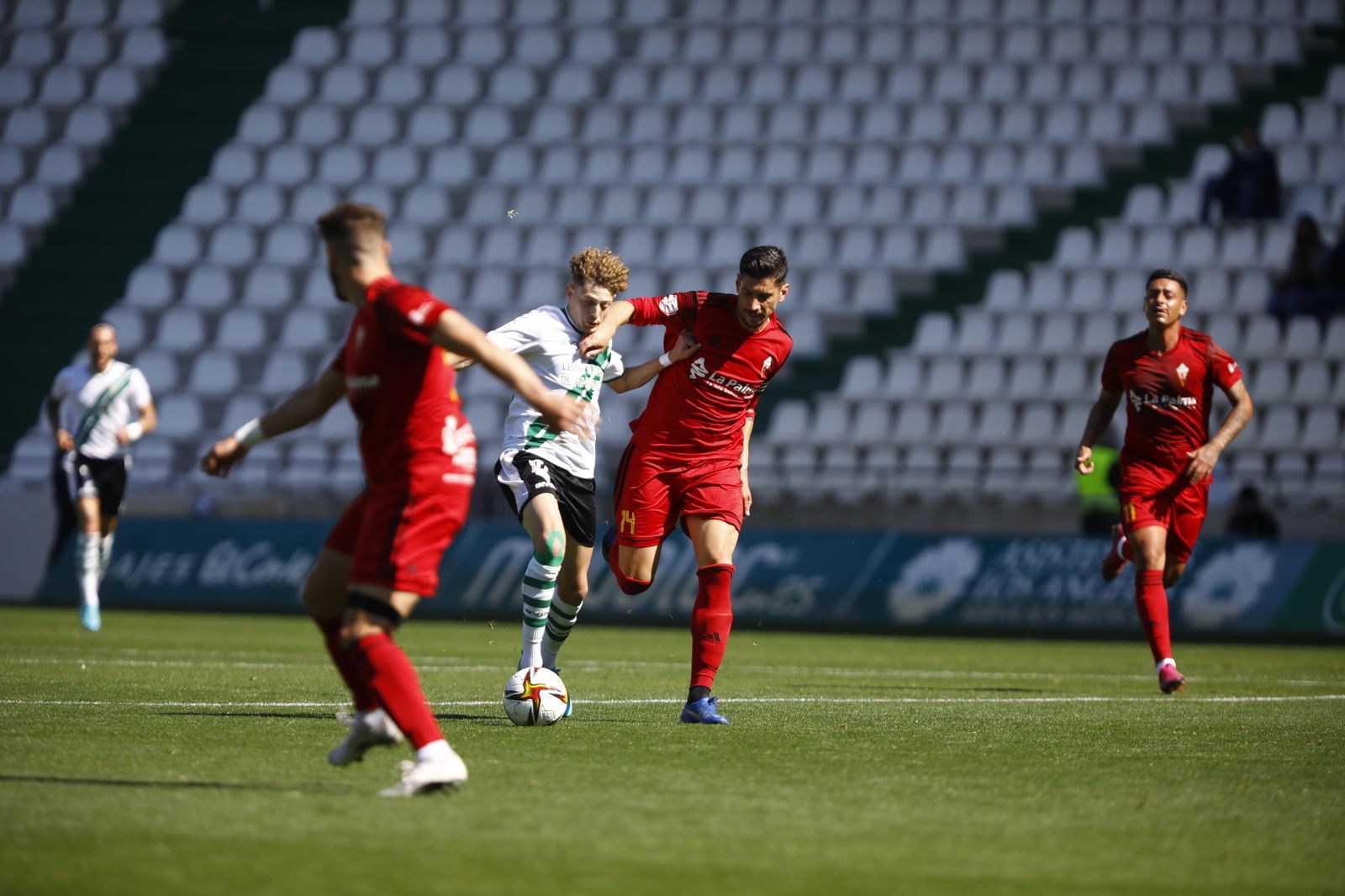 La victoria del Córdoba CF ante el Mensajero, en imágenes