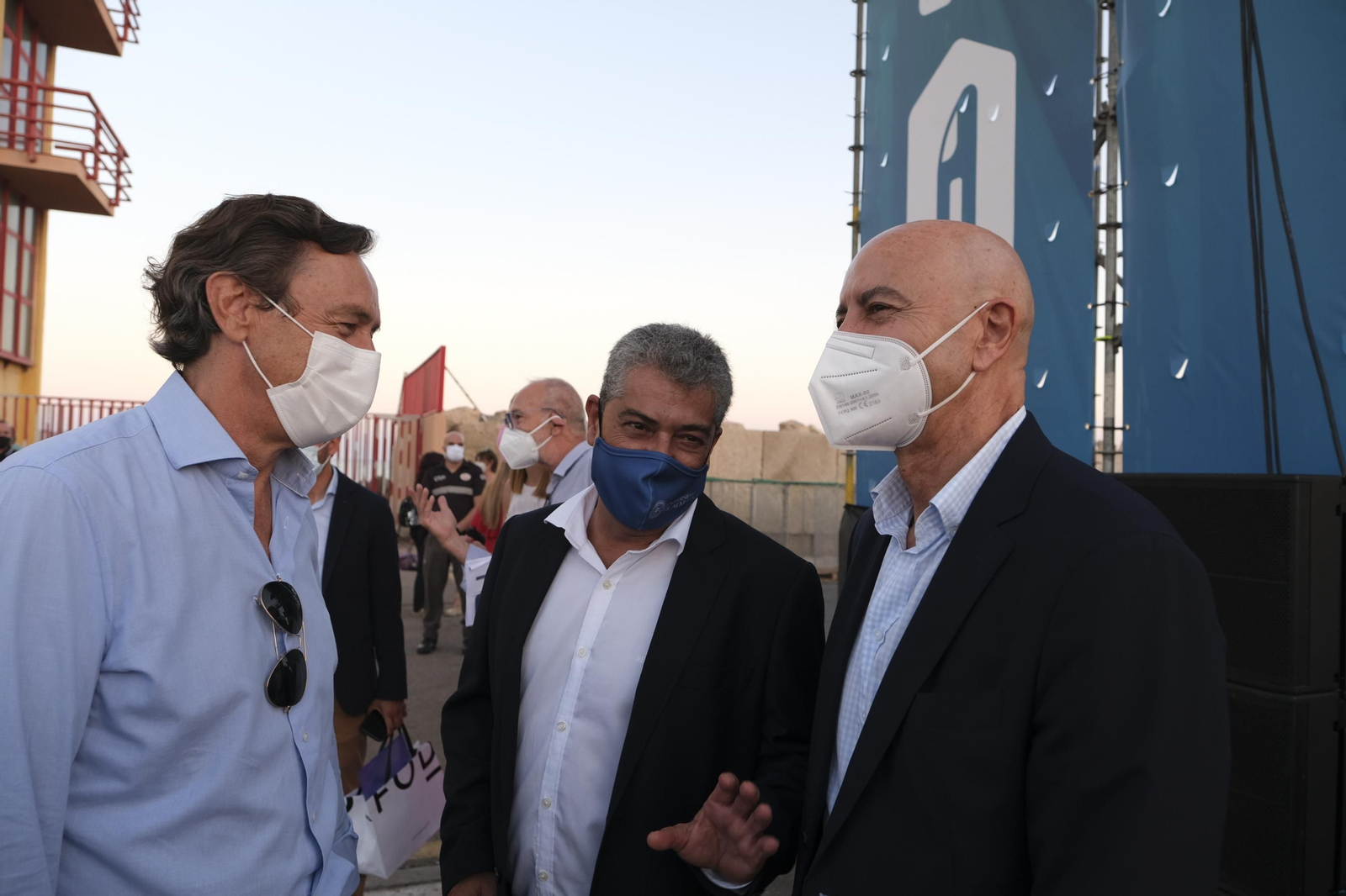 Fotogalería acto reivindicativo por la llegada del AVE a Almería.