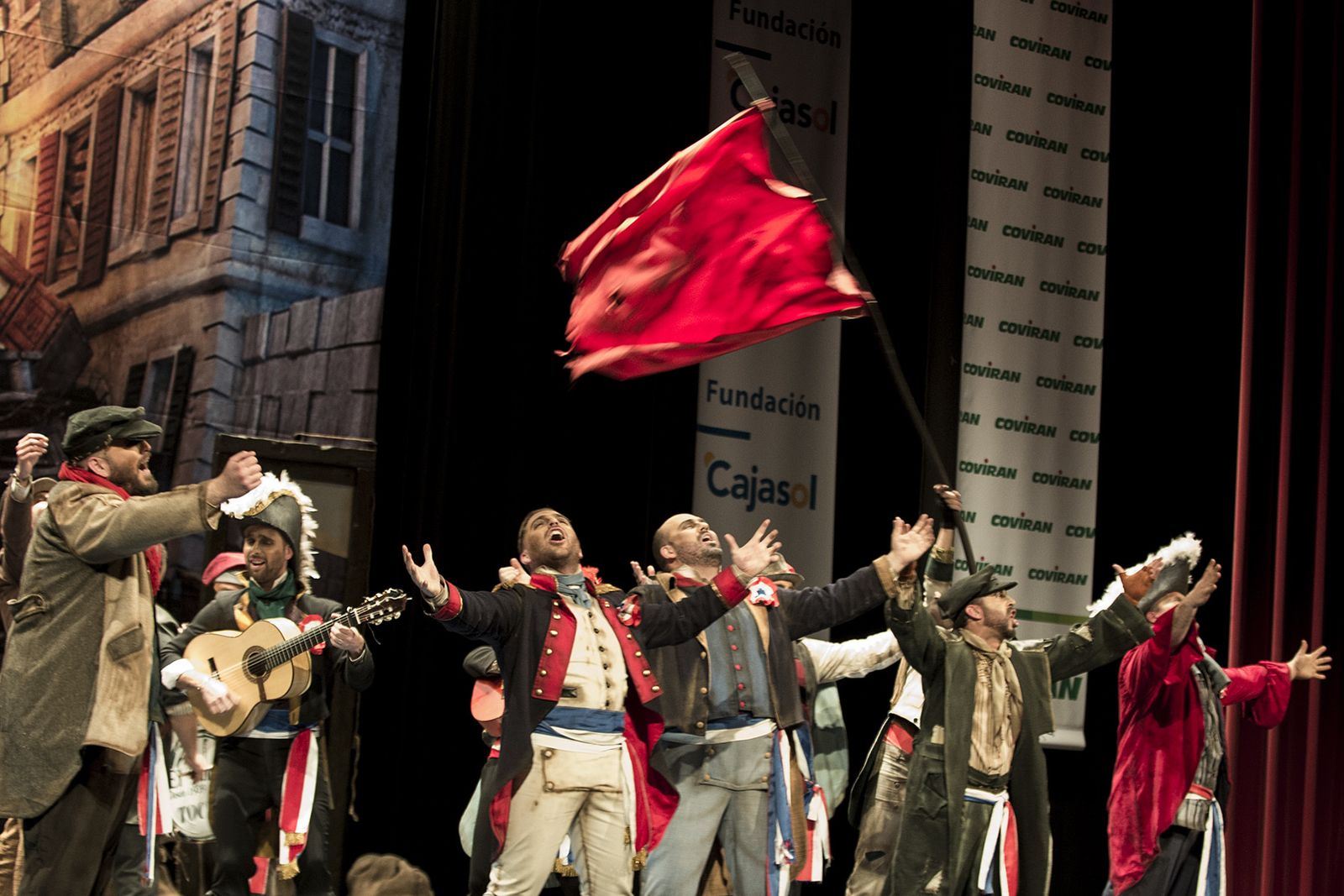 La comparsa 'Pueblo llano', una de las grandes sorpresas del pase.