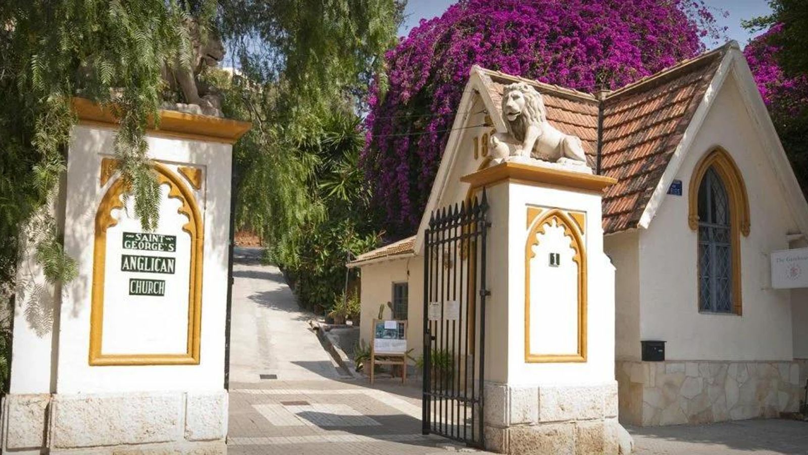 Entrada Cementerio Inglés. Entrada Cementerio Inglés.